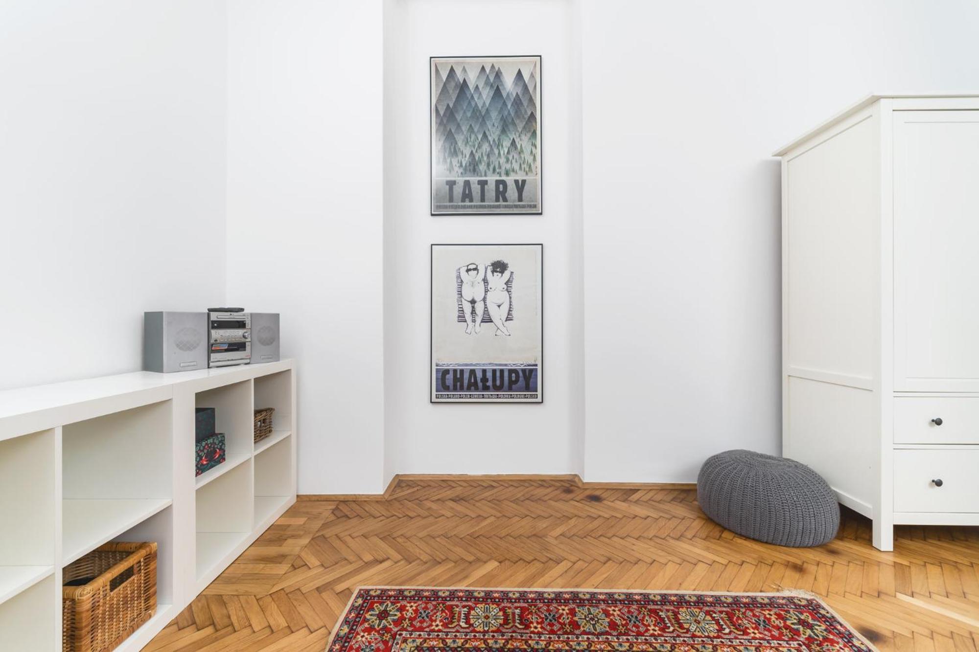 Two separate bedrooms,10 min walk to the city center by Homeclick view 5
