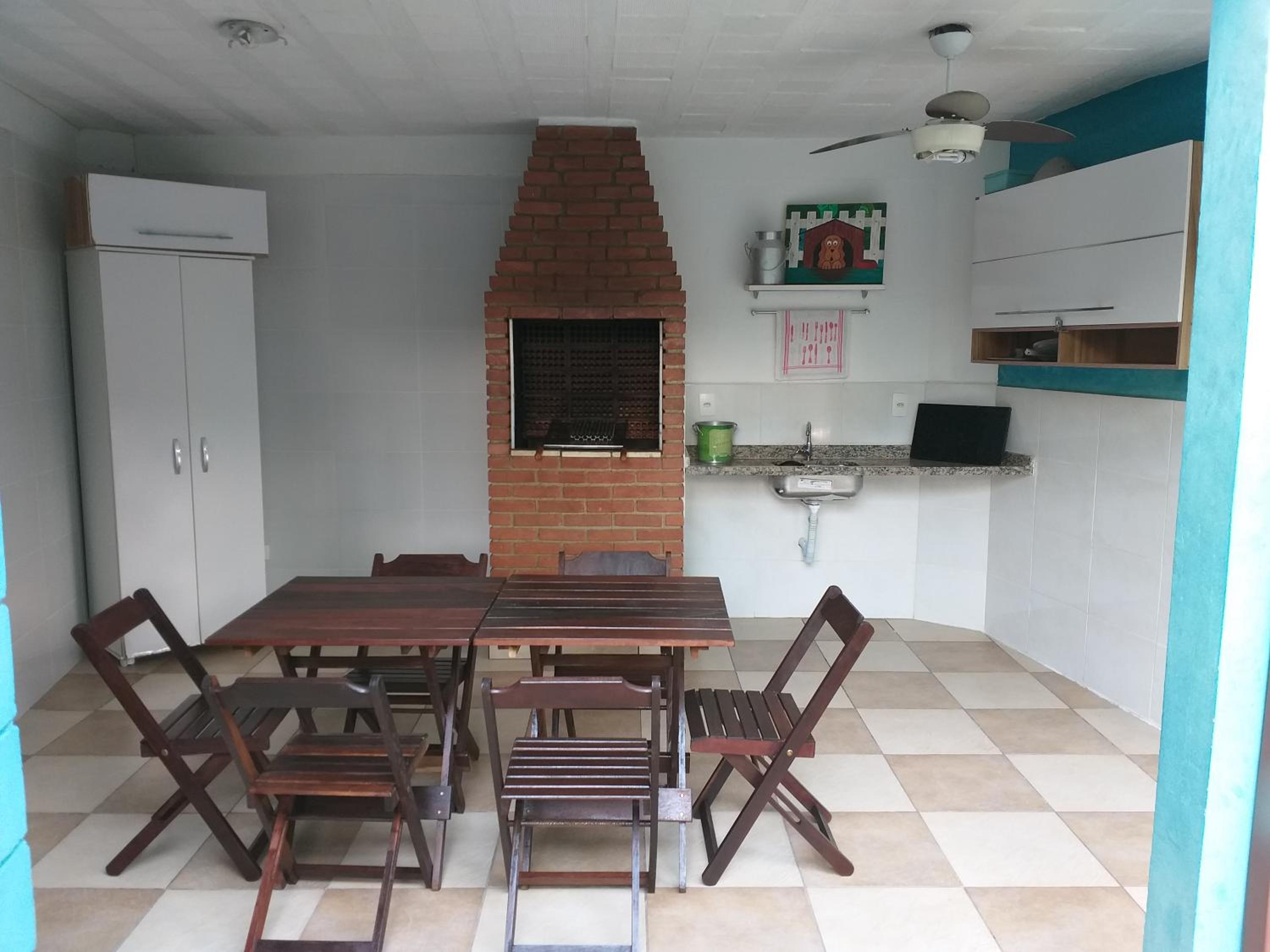 Casa Azul Itaguá 5 dorms - Wi-fi