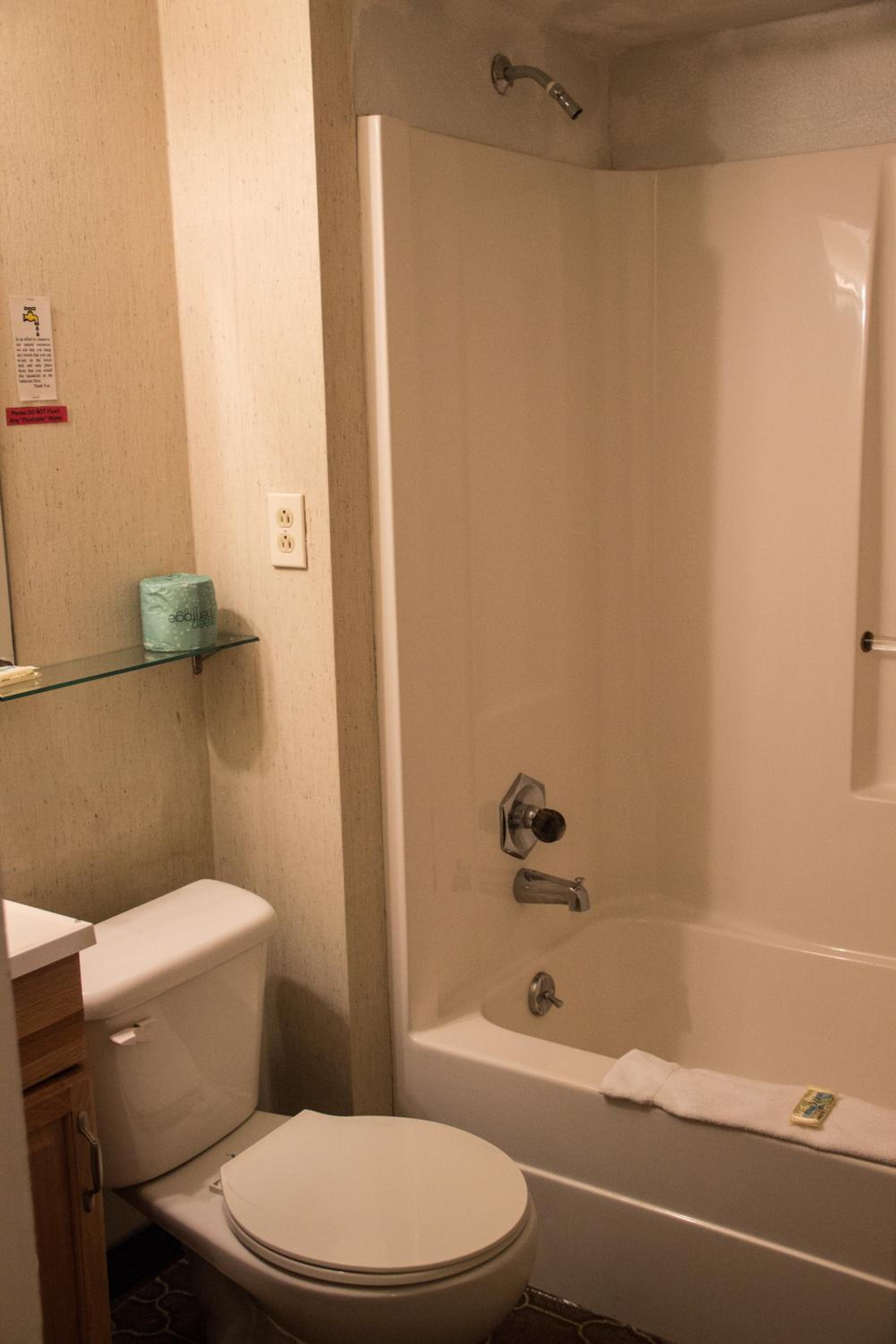 Fran Cove Motel
