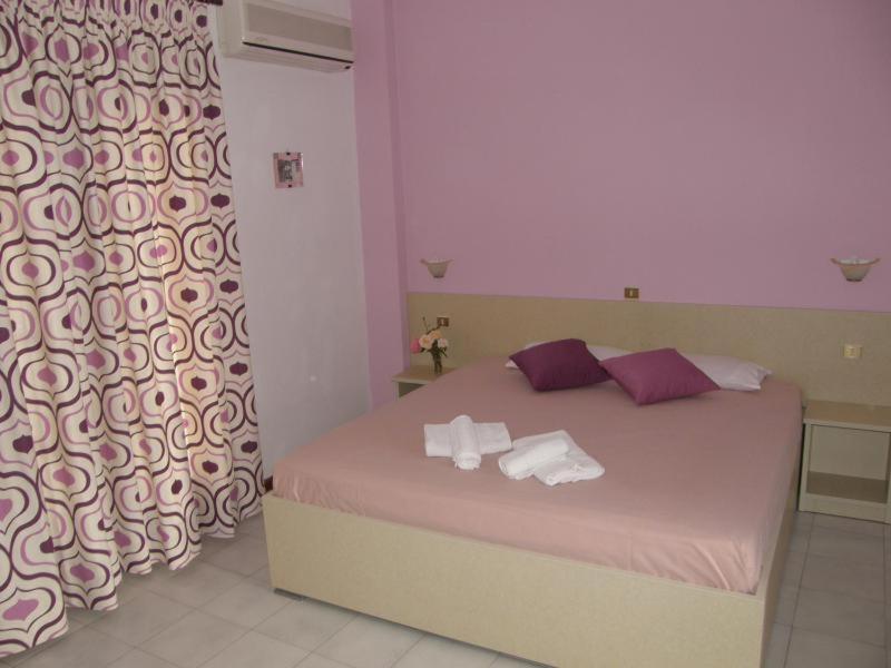 Yannis Apartments