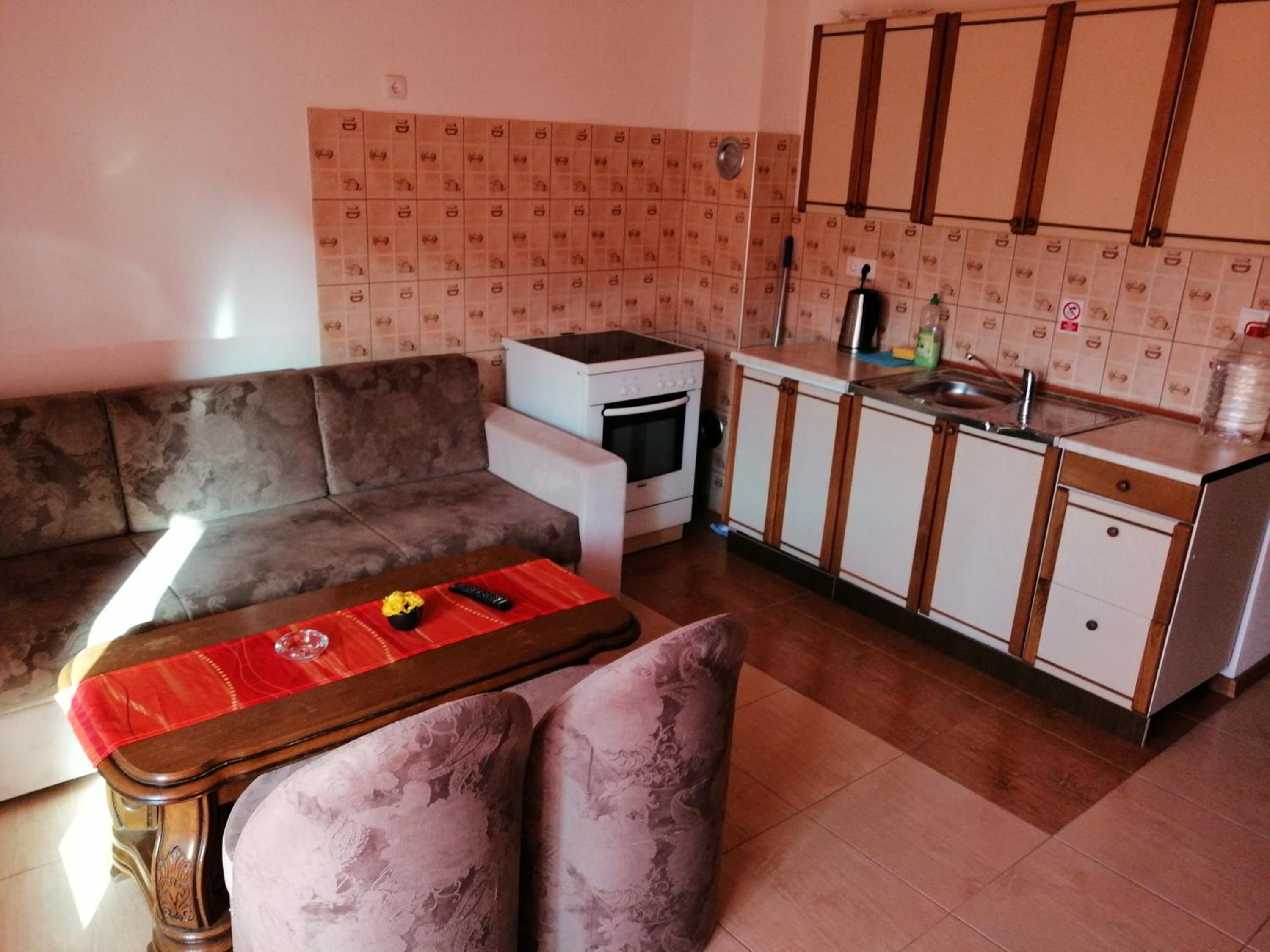 Apartments Ema