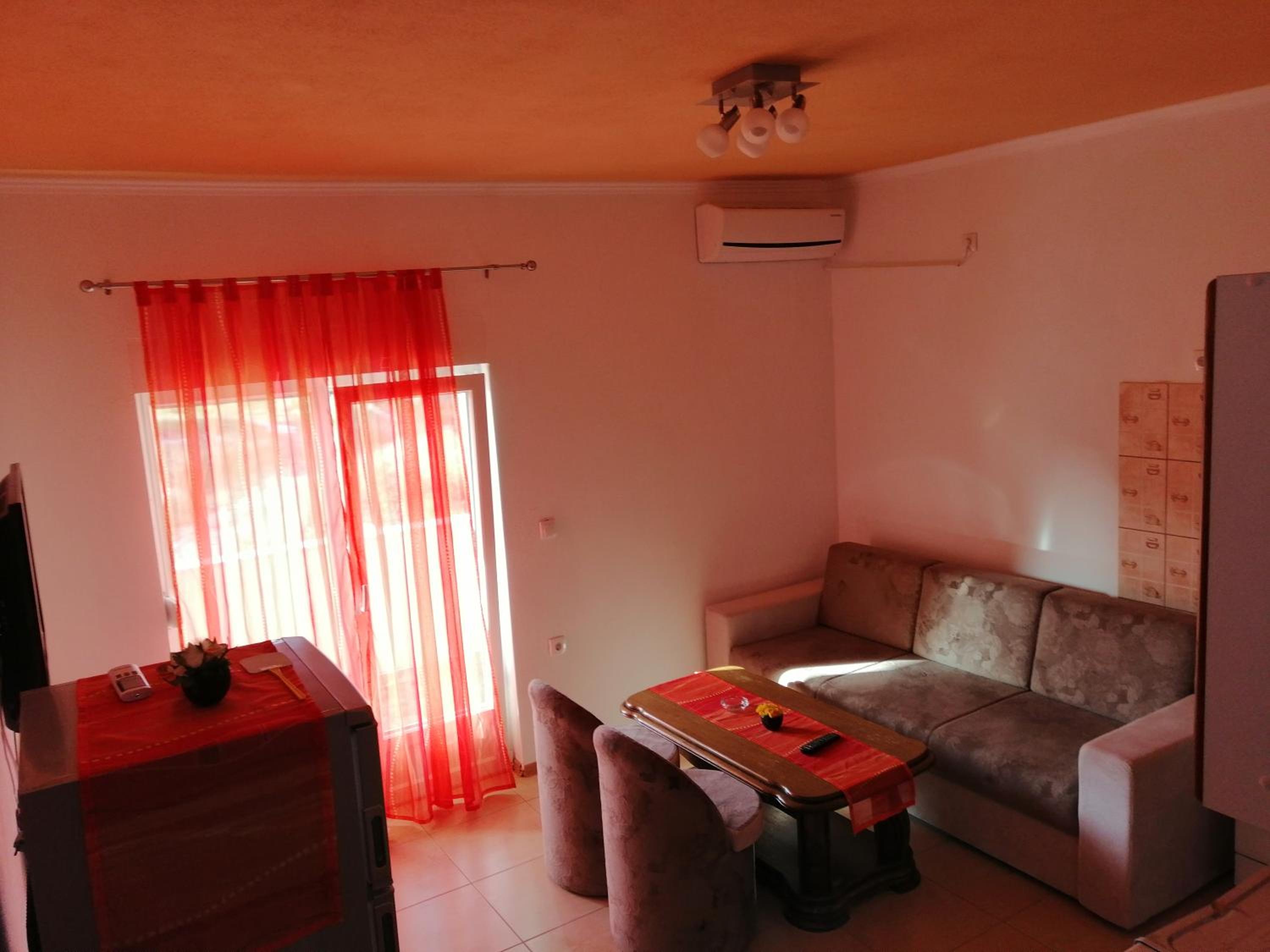 Apartments Ema