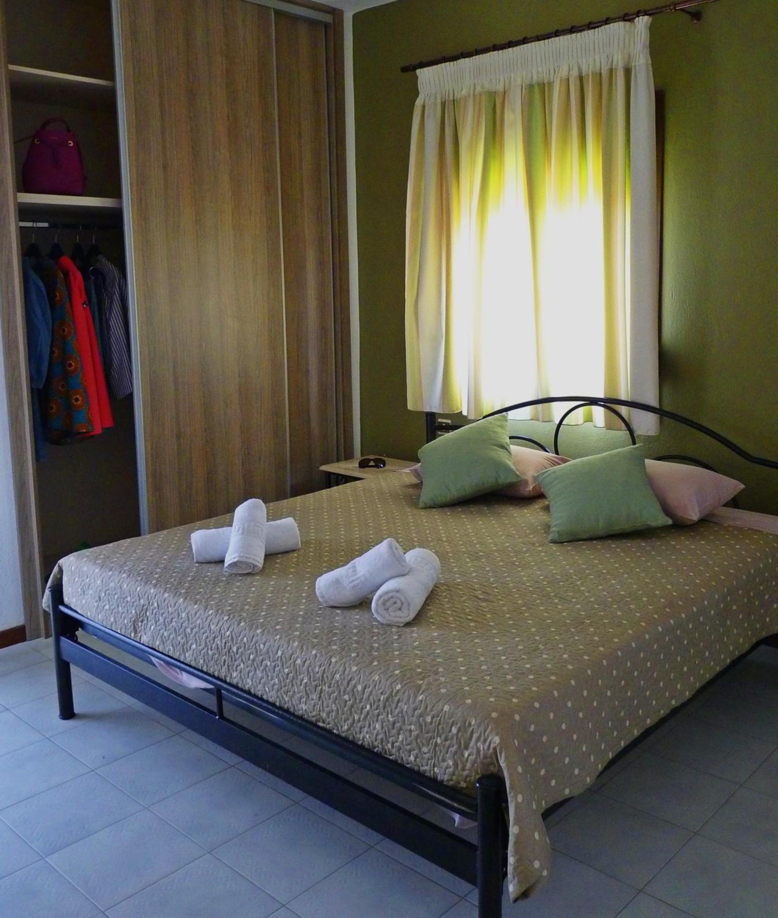 Yannis Apartments