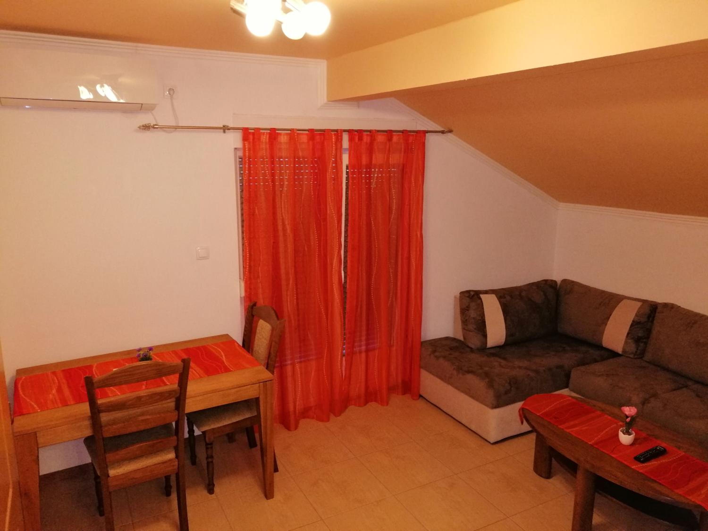 Apartments Ema