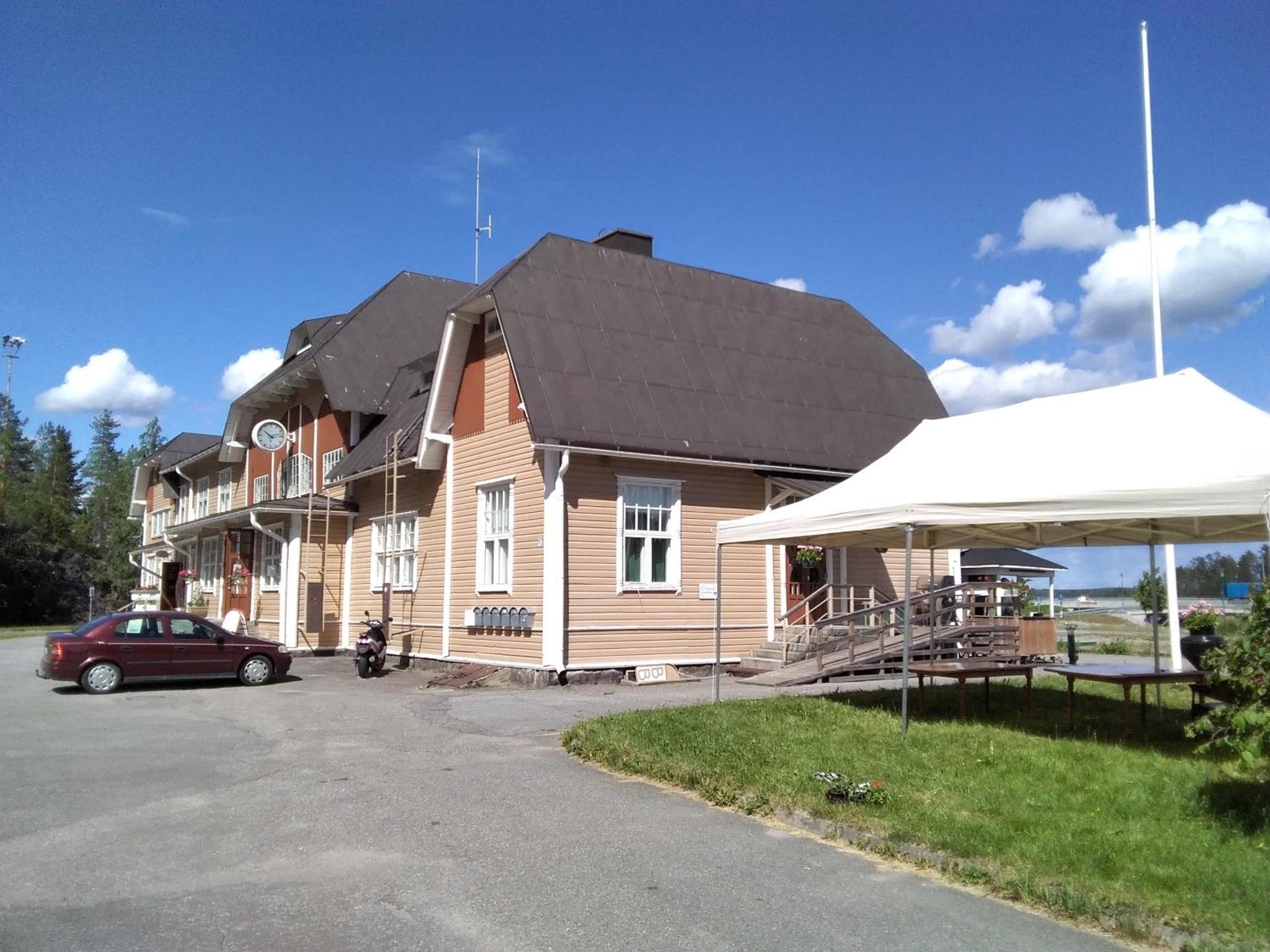 Photo 10