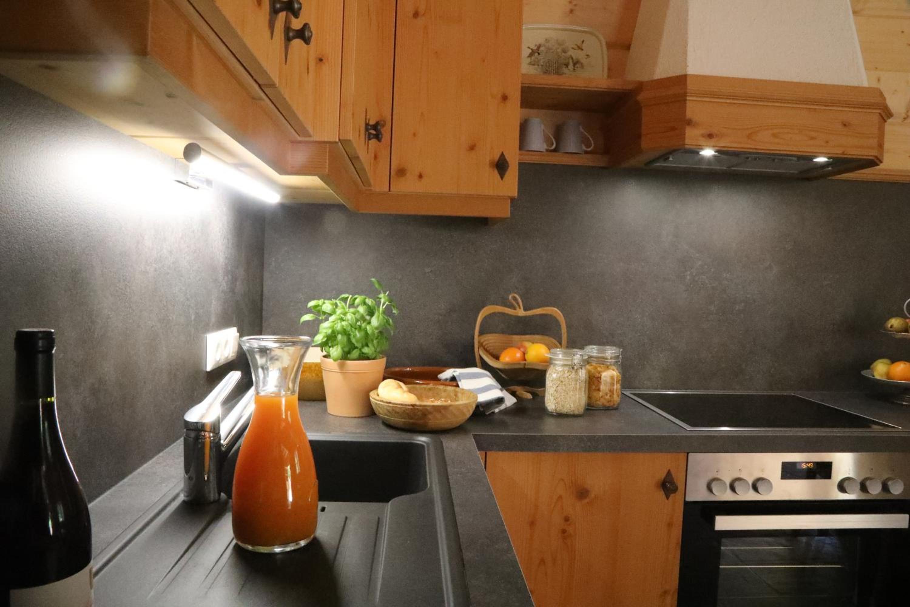 Schlosswirt Chalets & Apartments