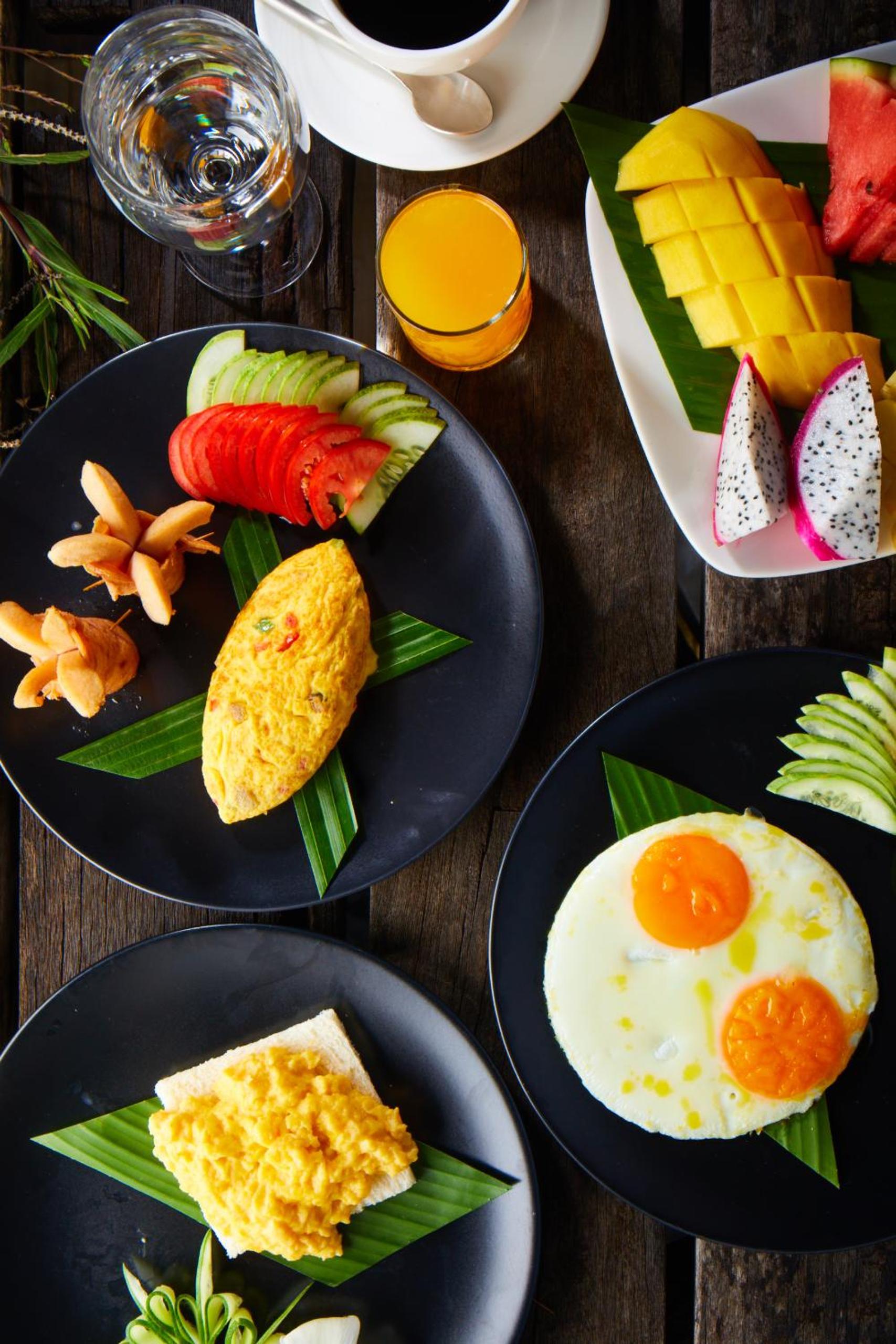 Food & Beverage