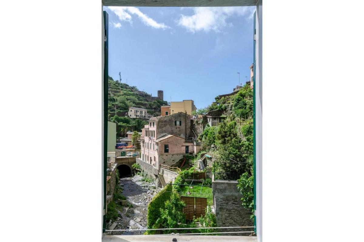 ALTIDO Light Flat with Great View, Cinque Terre view 3