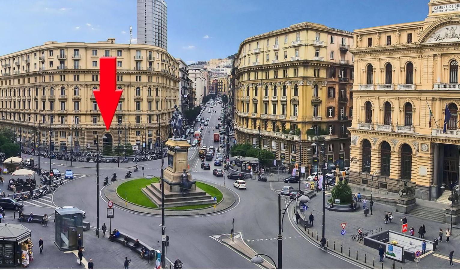 Piazza Bovio 22