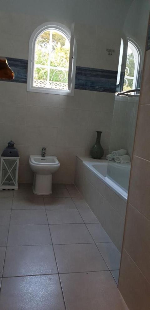 CASA DE PERSONAS view 5