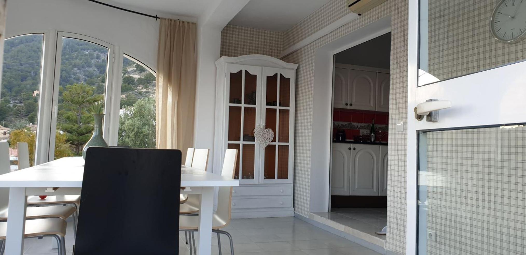 CASA DE PERSONAS view 2