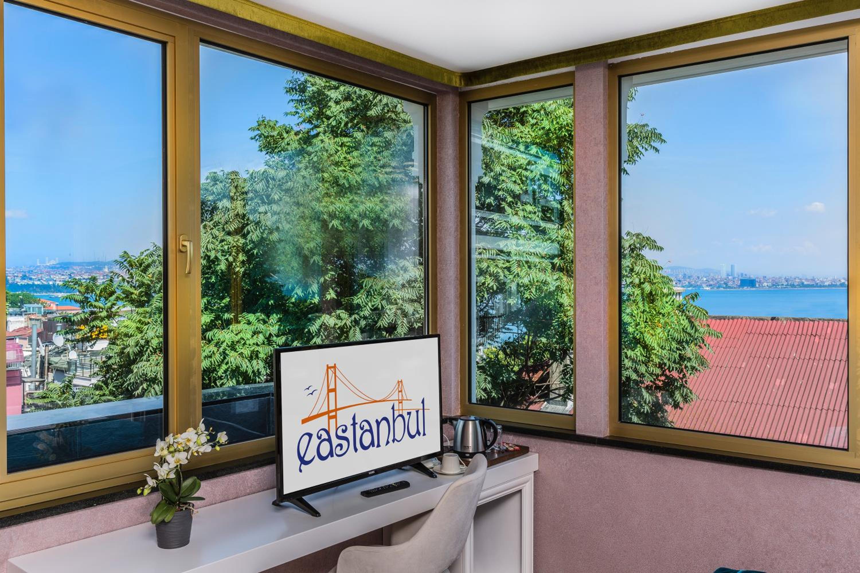 Eastanbul Suitleri - Image 39