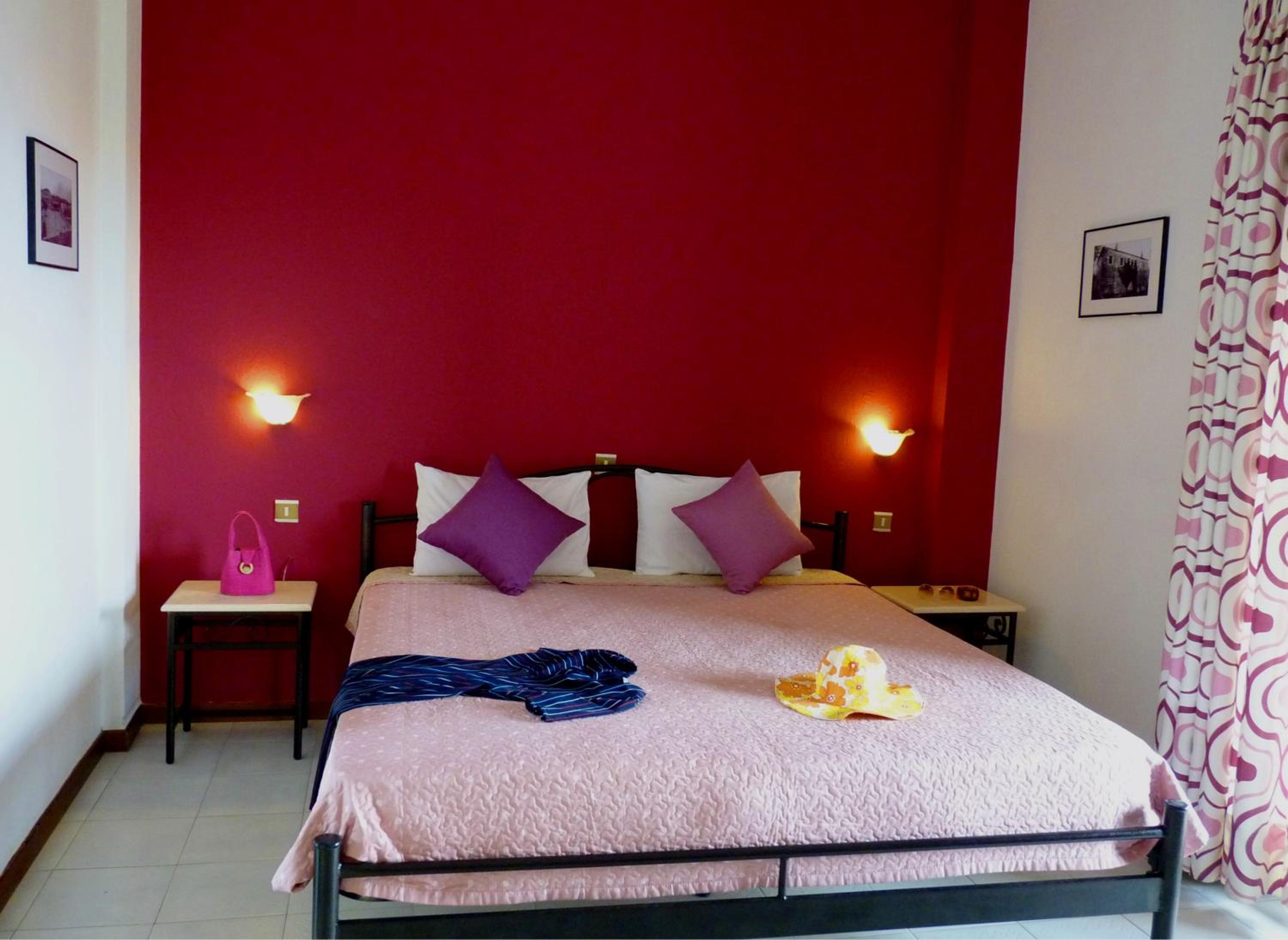 Yannis Apartments