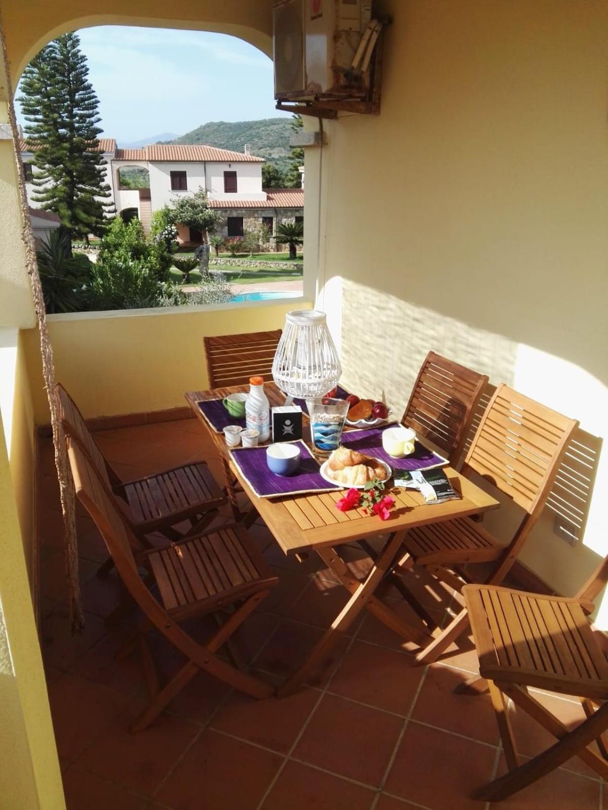 appartamento con vista piscina photo 3