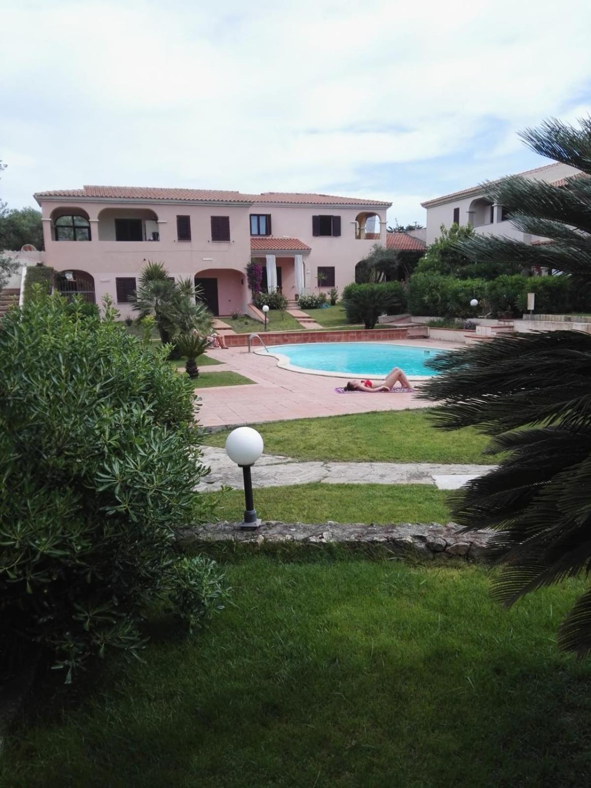 appartamento con vista piscina photo 5