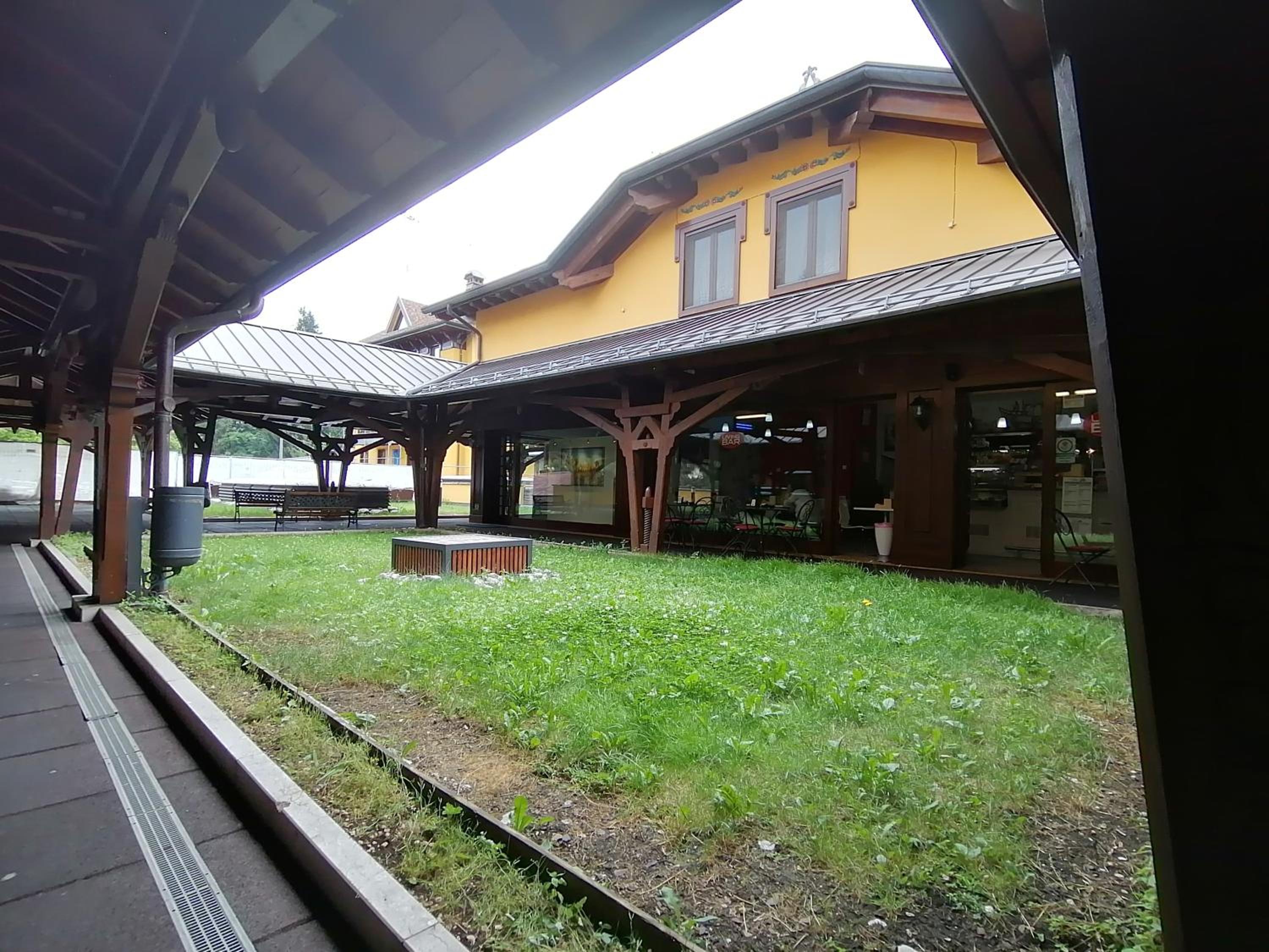 Photo 11