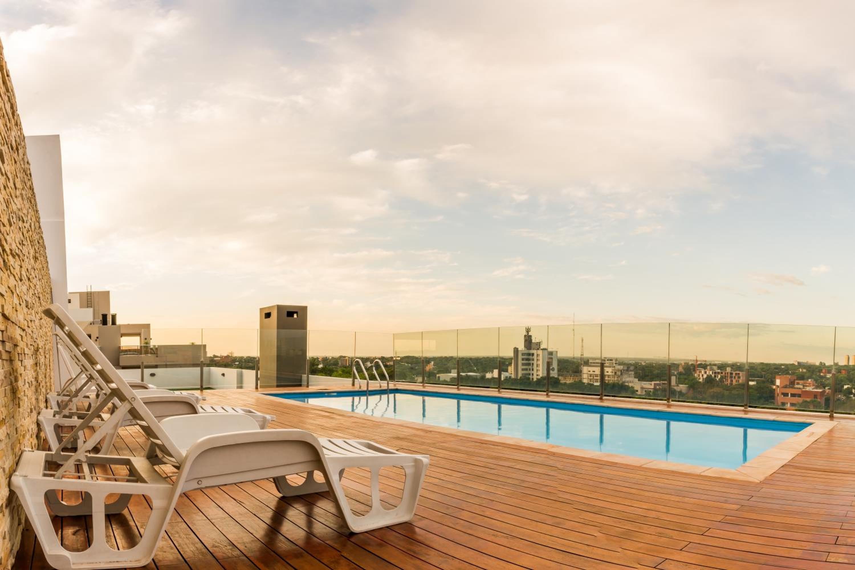 Realty Villa Morra view 2