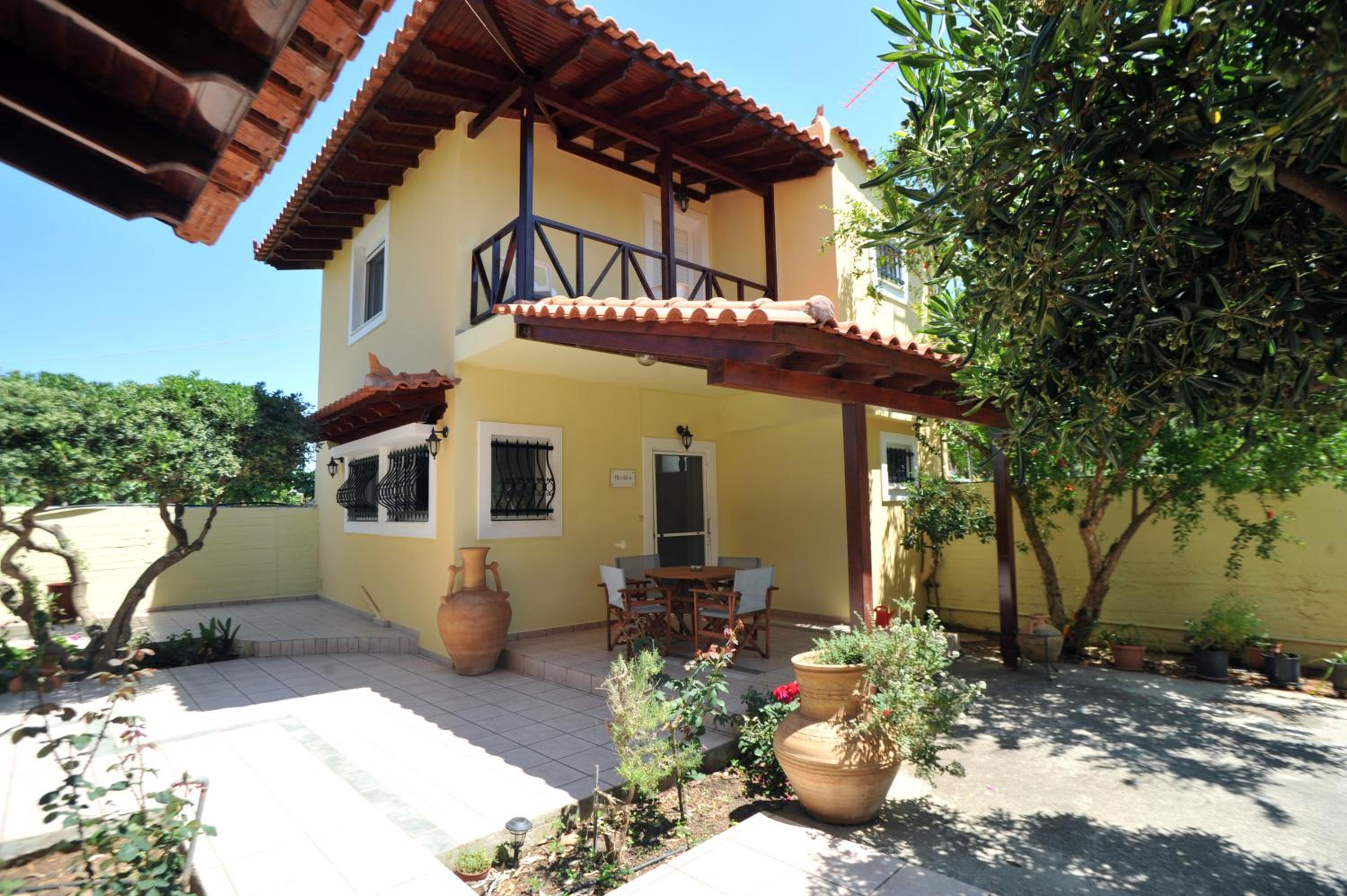 Romantic Corner Maisonette houses view 4