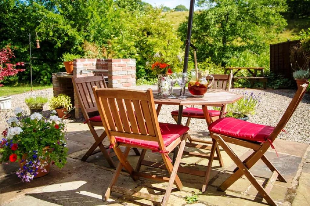 River Cottage@Cwm Mill - Riverside Family Holidays in the Black Mountains view 3