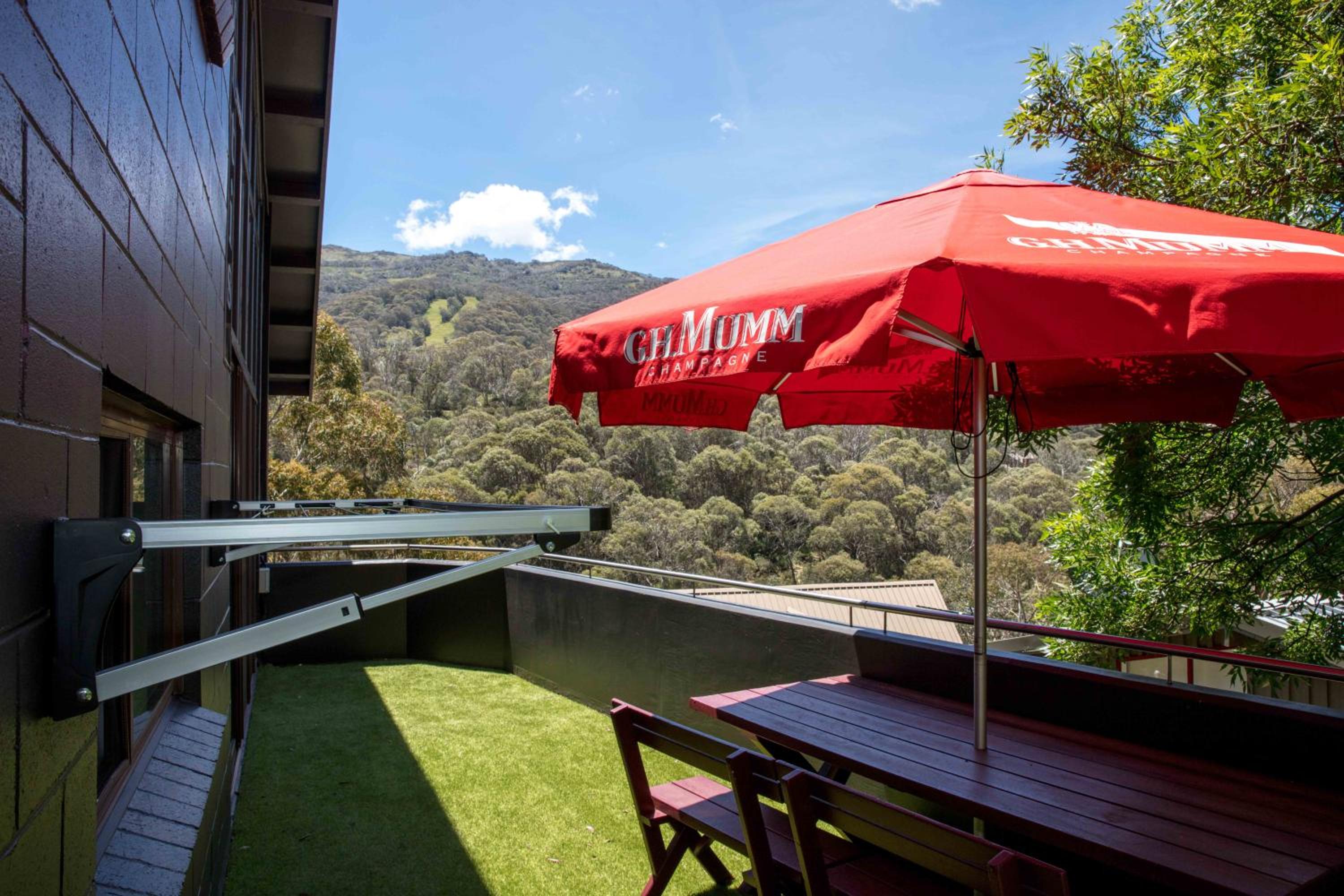 Bernti's Mountain Inn