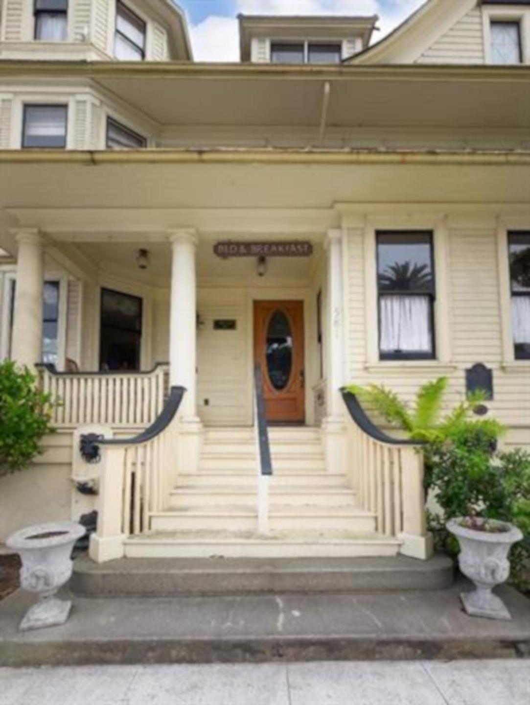Pacific Grove Inn 5