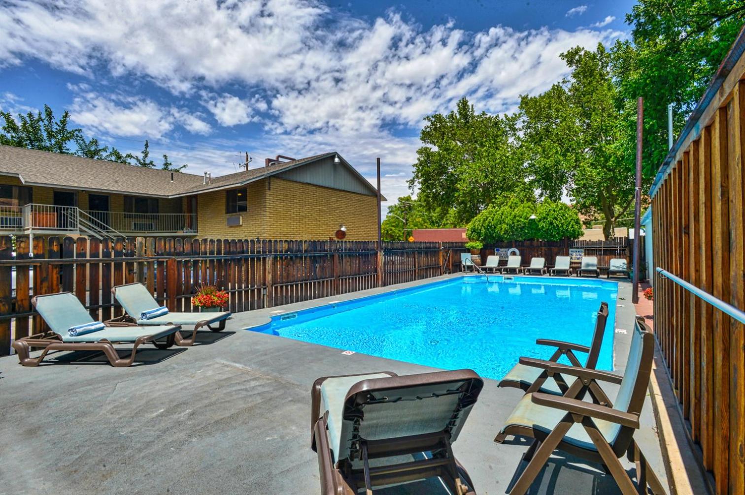Rustic Inn, photo 7