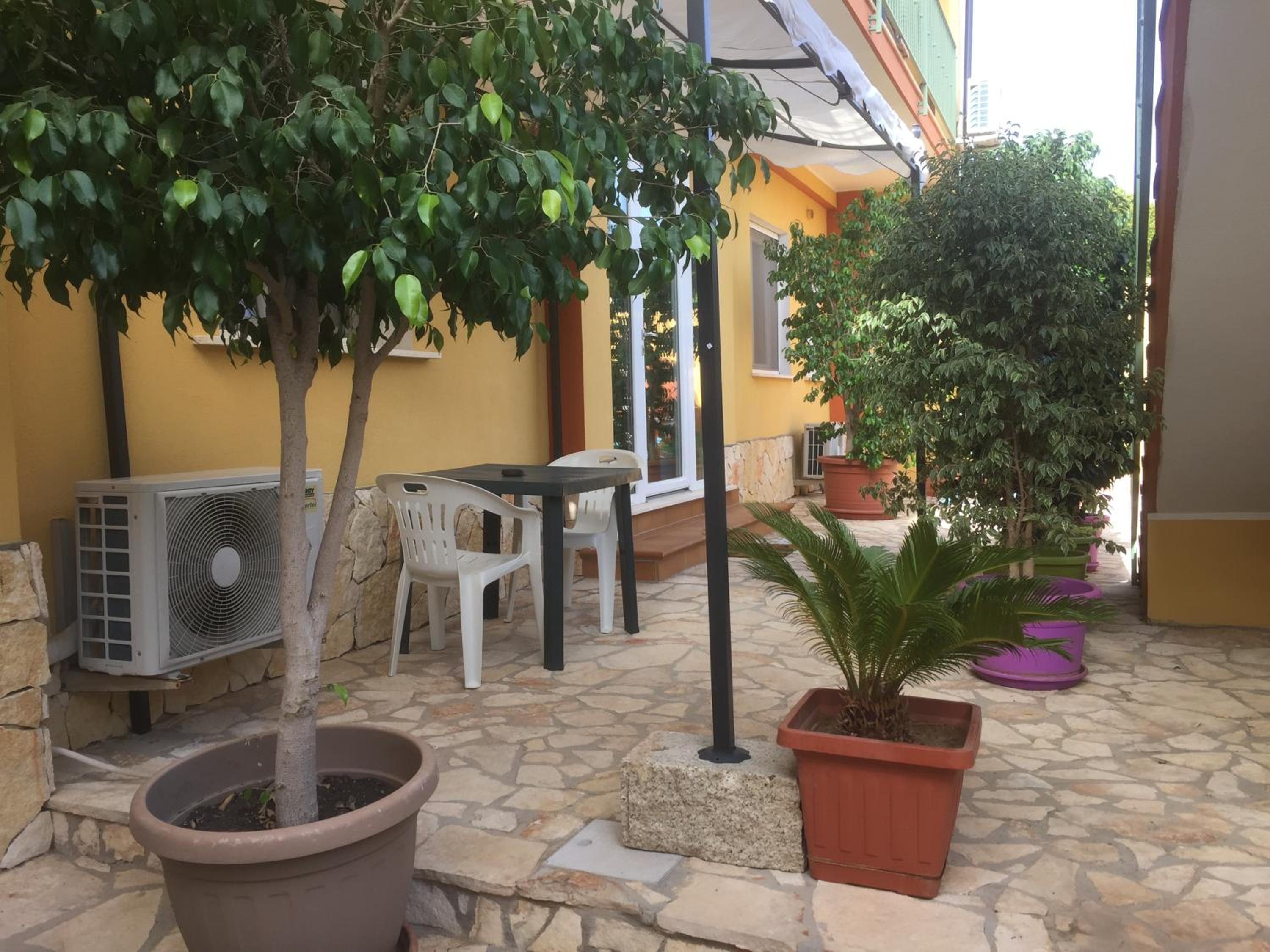 Luigi Apartments&Rooms