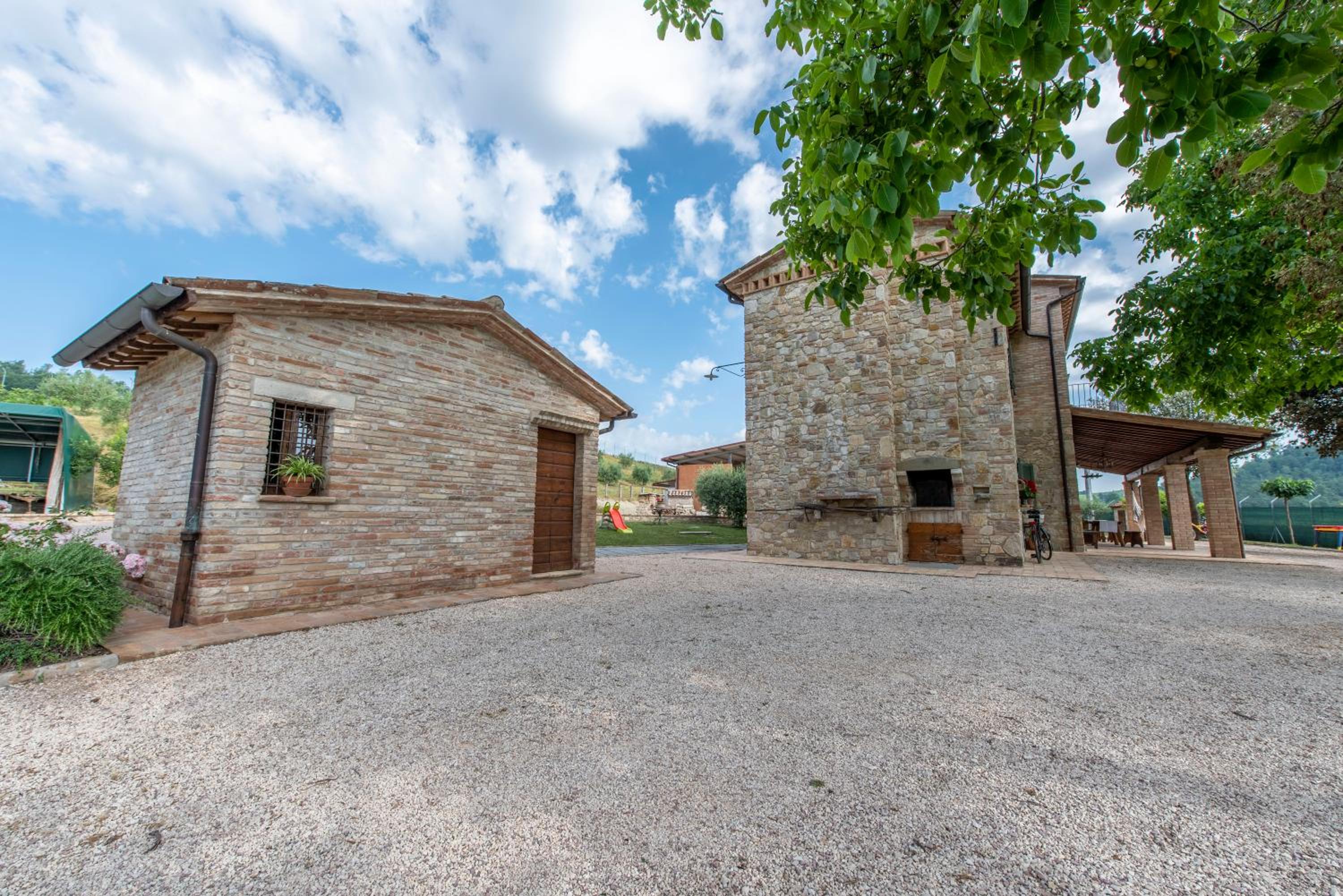 Todi Truffle view 3