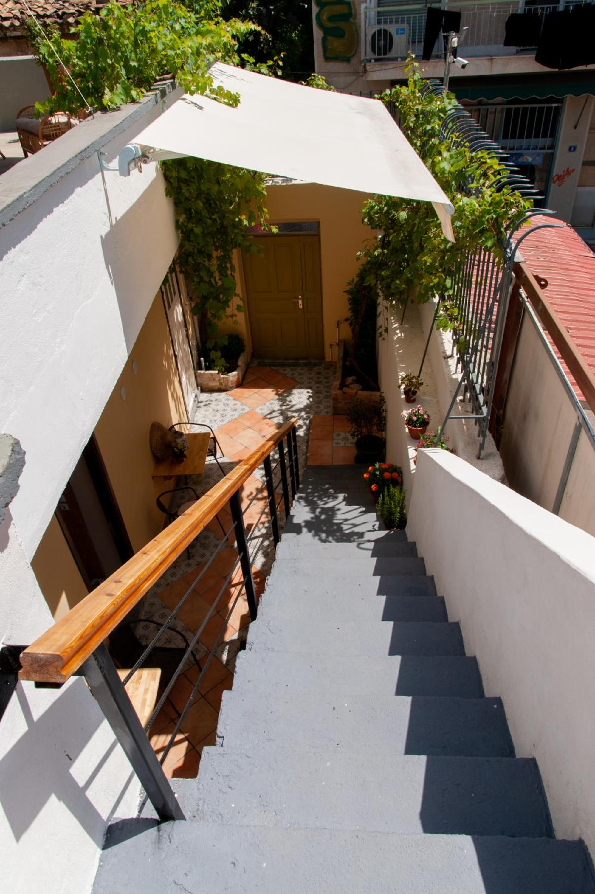 17 flats and Roof Garden