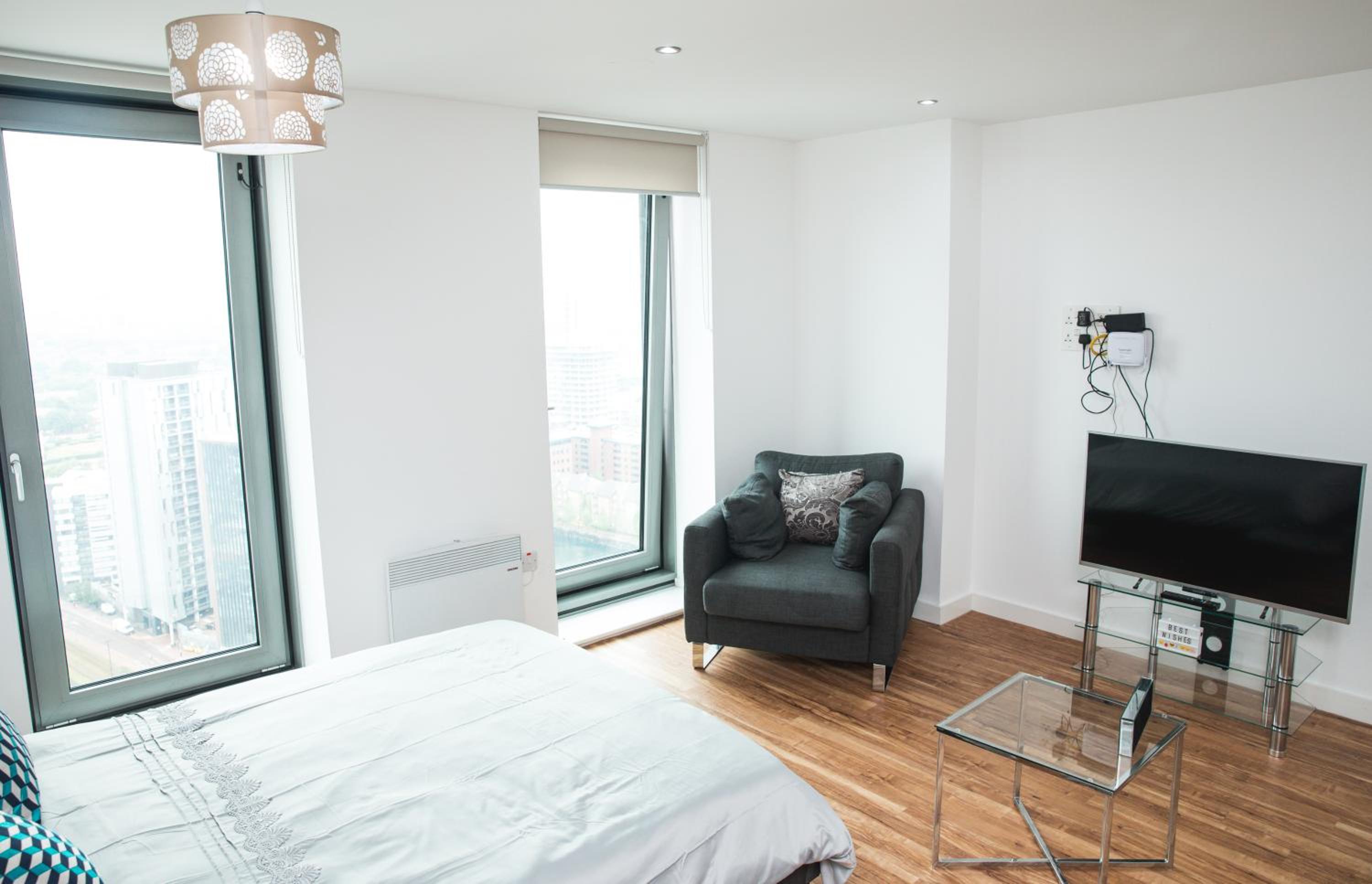 Studio Apartments Free street parking subject to availability