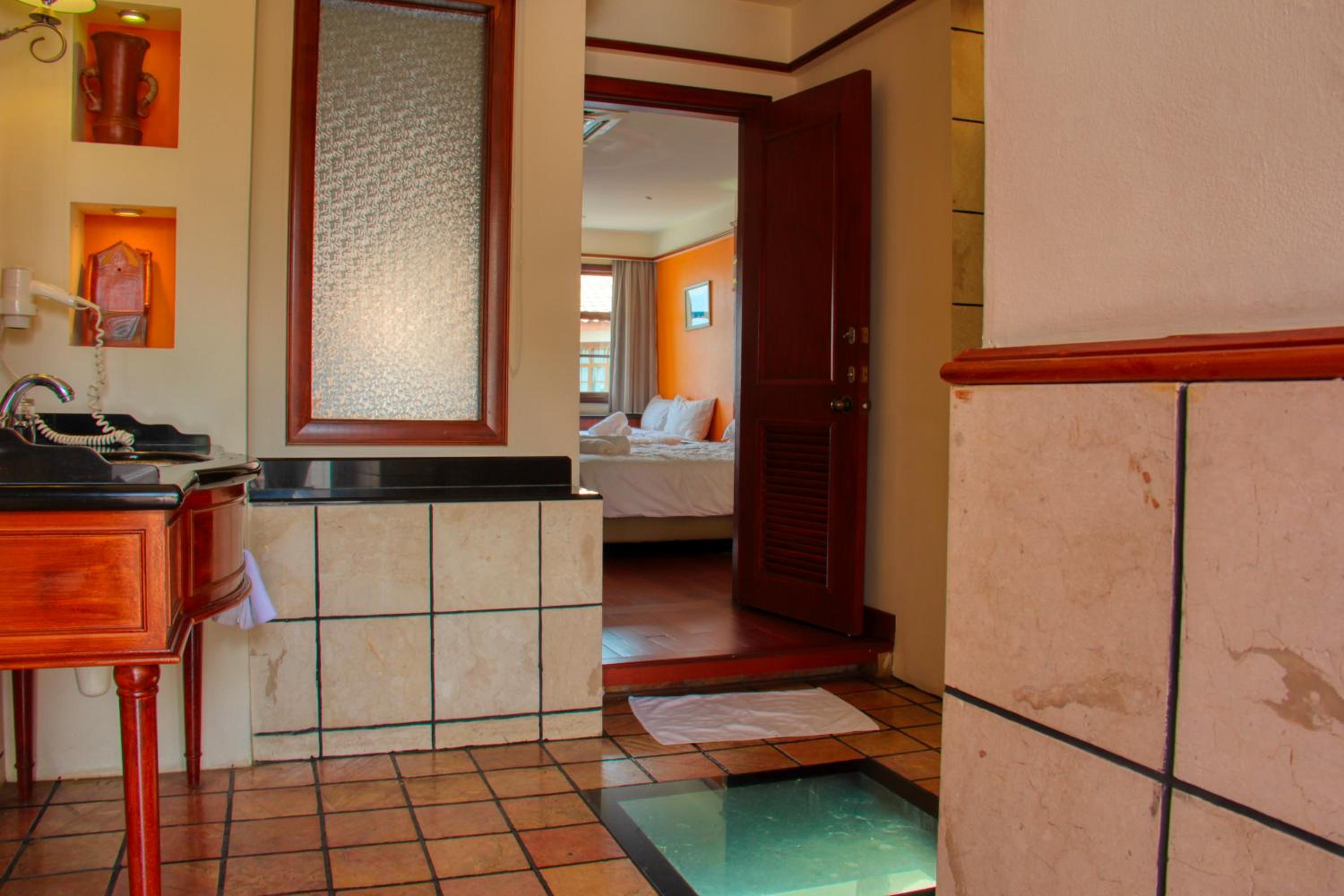 AlexaPD Private Water Chalets