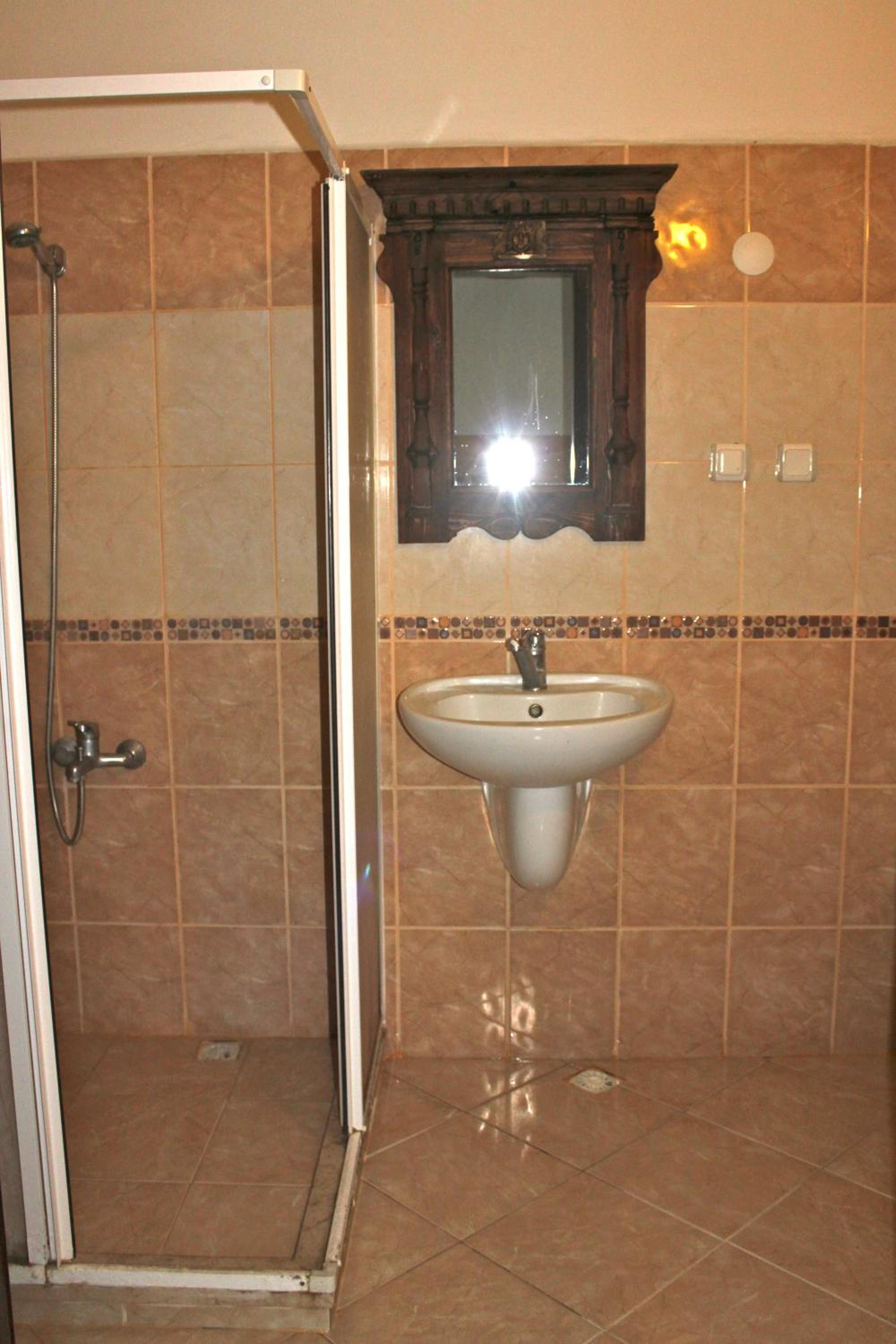 Photo 34