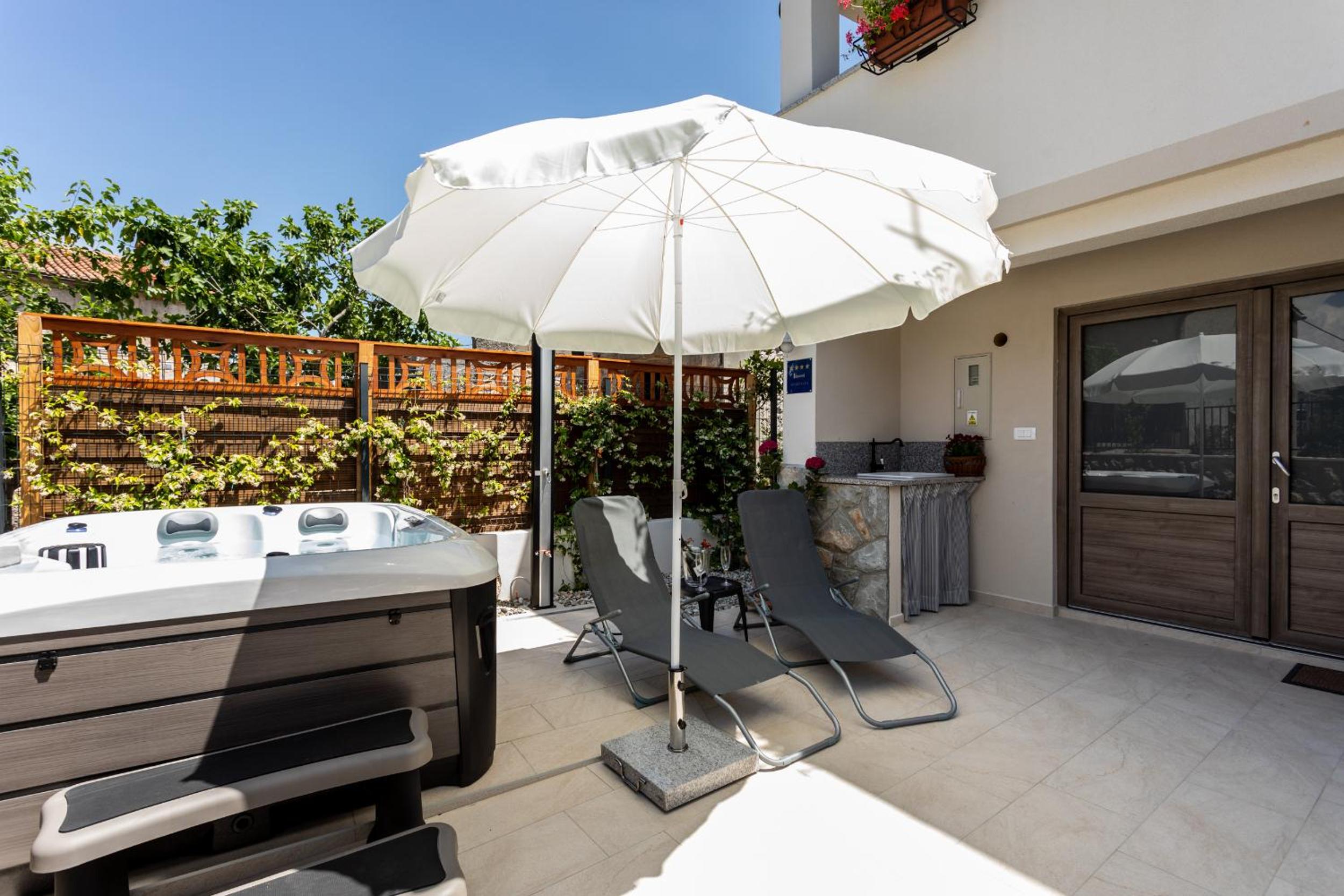 Relax Village Home Mare view 2