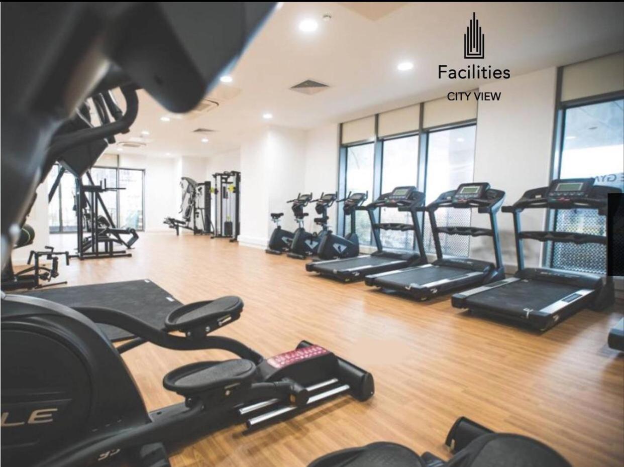 Studio Apartments Free street parking subject to availability