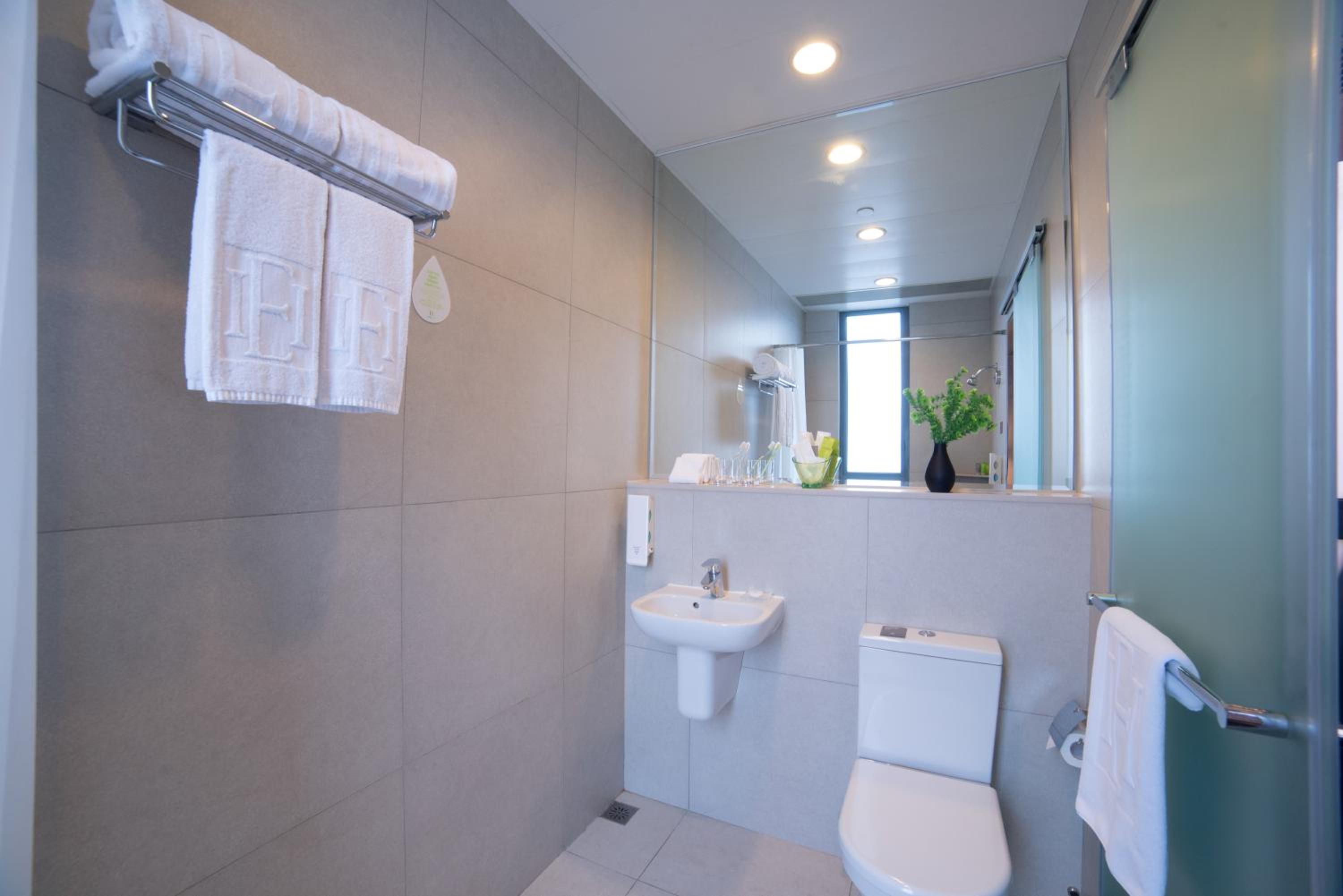 Hotel Ease Mong Kok