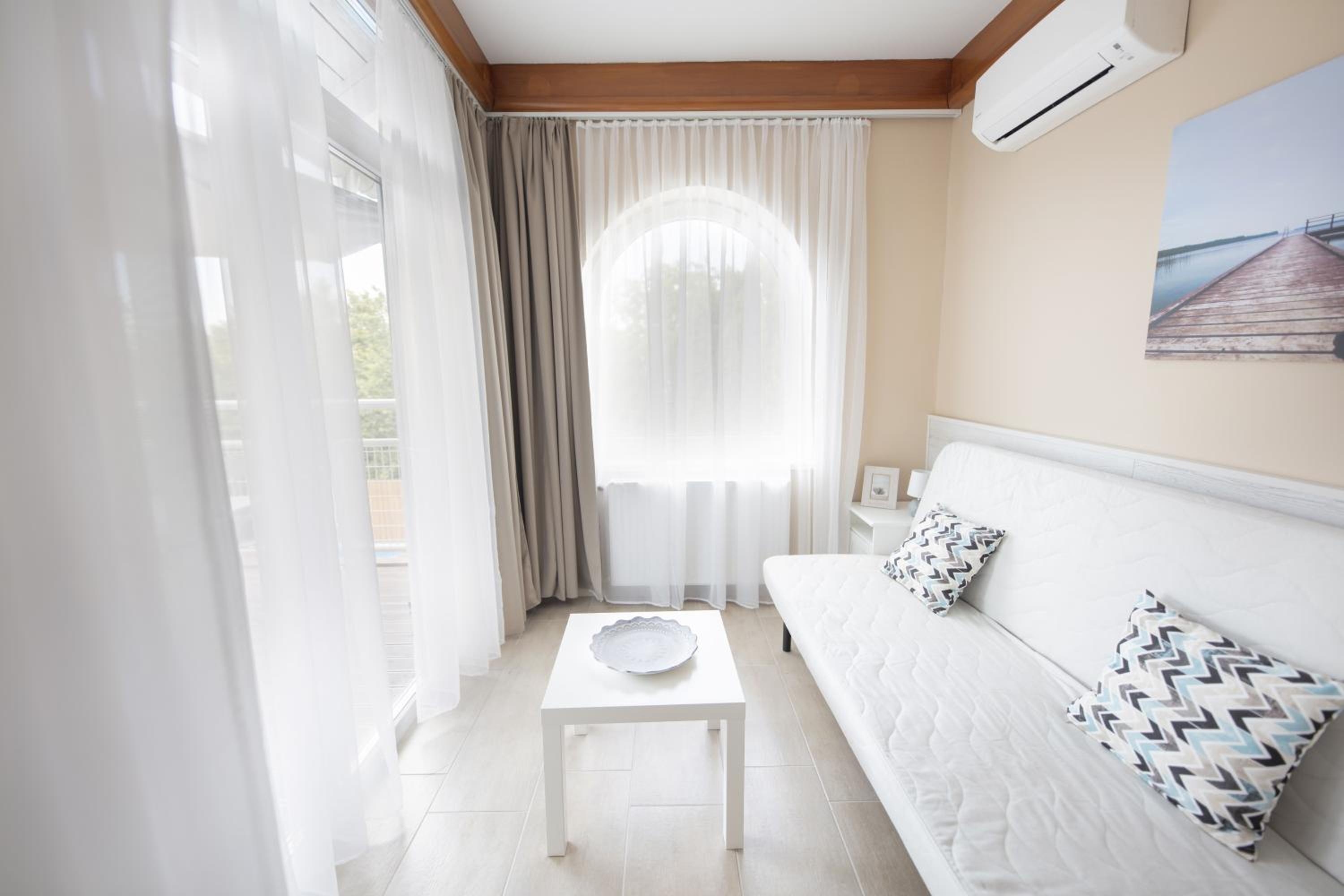 TópART Apartman I-II-III view 3