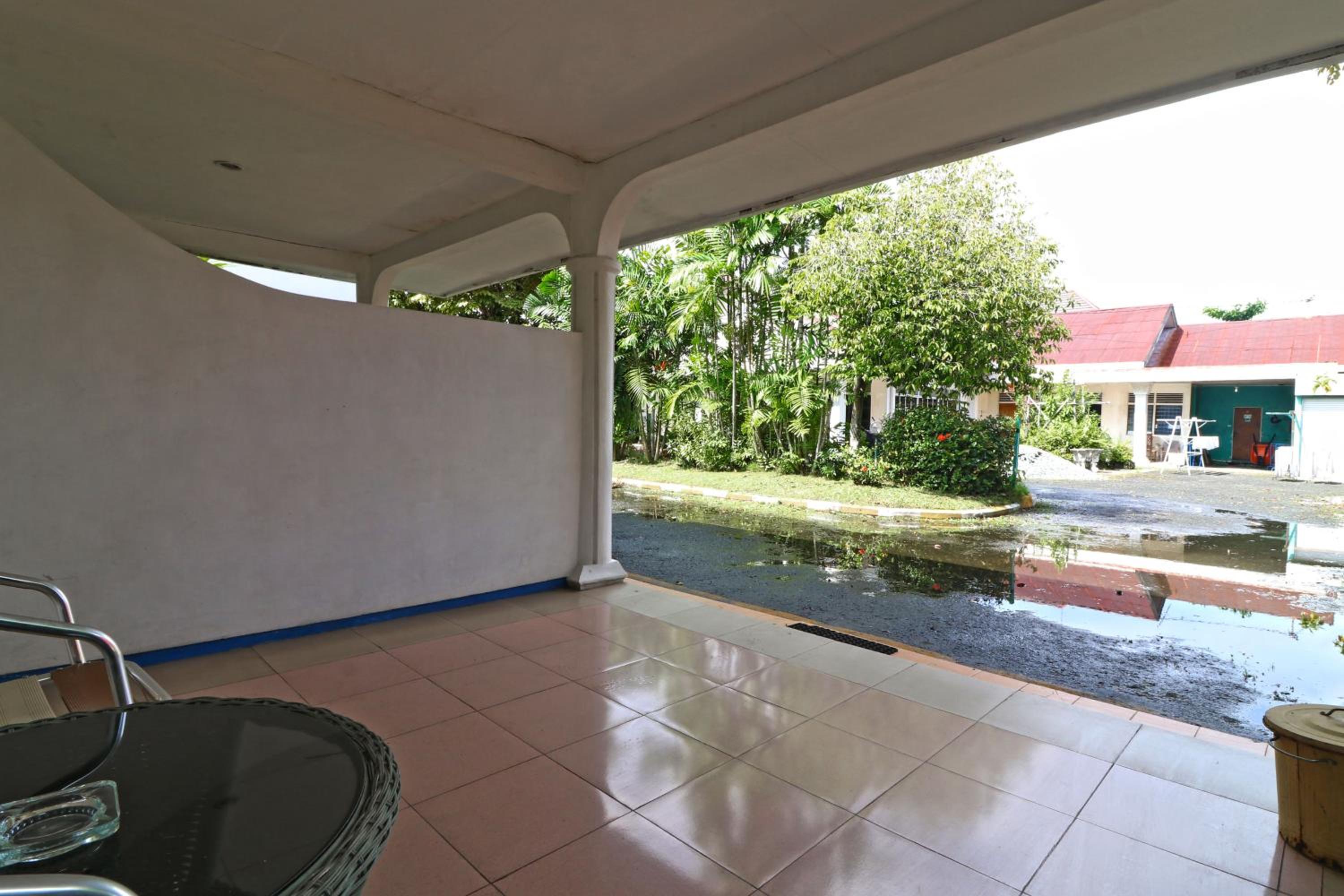 Hotel Sampaga view 2