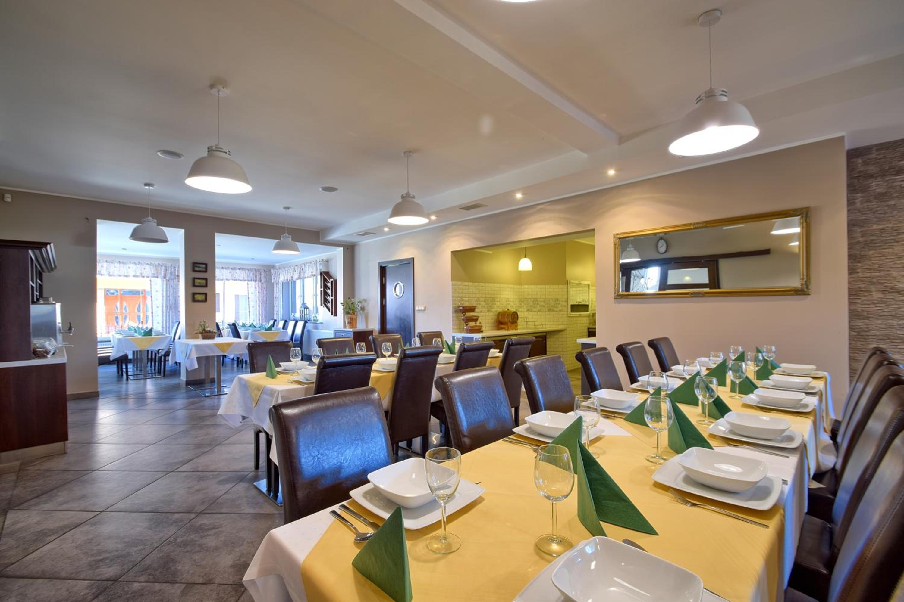 restaurant