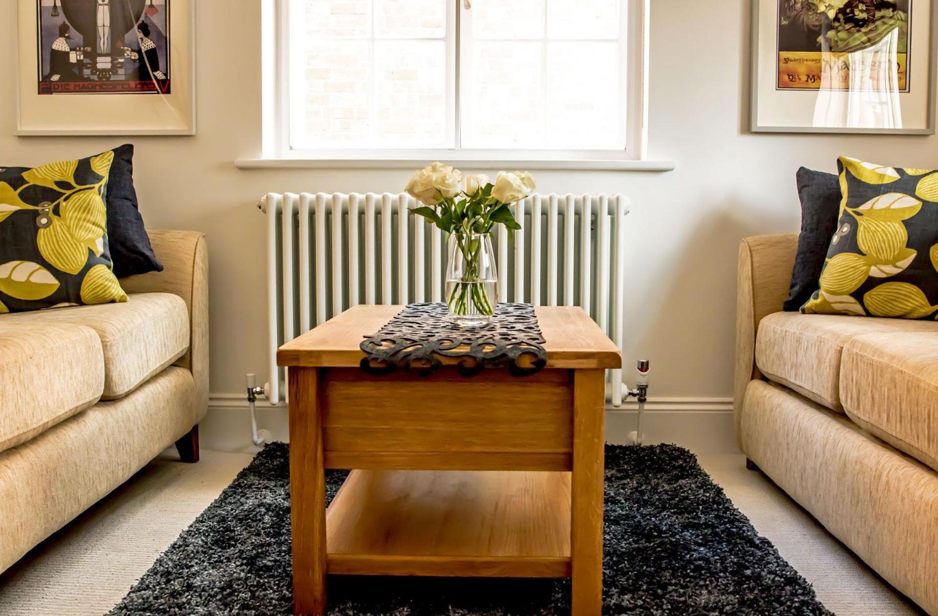 Little George, Henley-in-Arden Luxury Apartment with Private Parking view 5