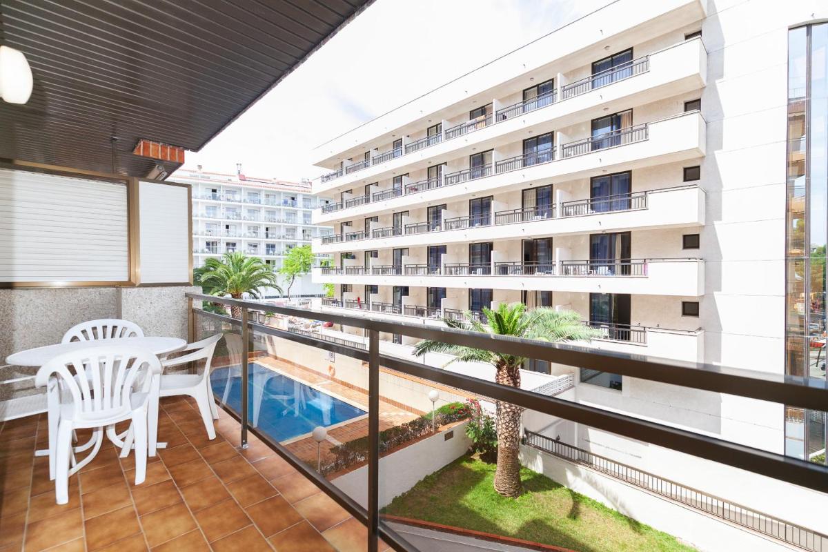 UHC Casalmar Apartments view 5
