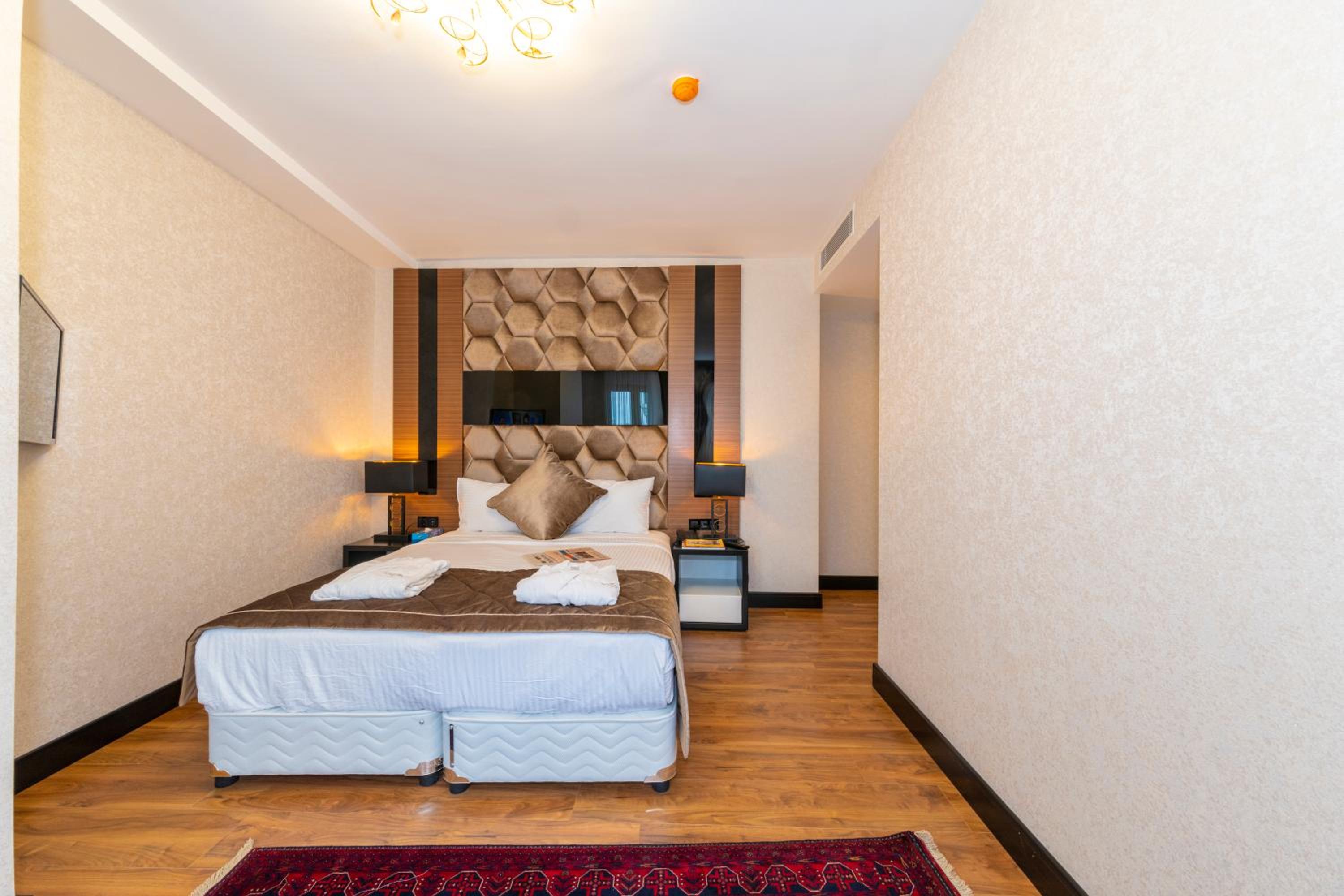 Eastanbul Suitleri - Image 19