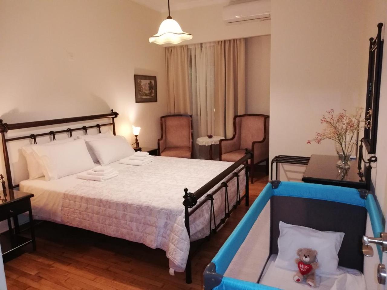 Parthenon View Apt photo 2