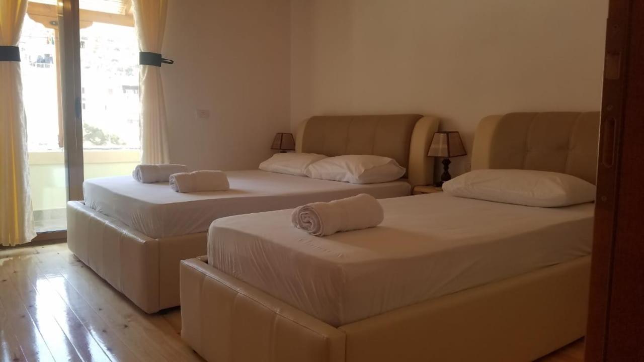 Nako Guest House bar&restaurants