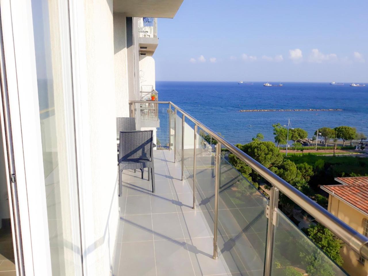 Thalassa Sea View Suite
