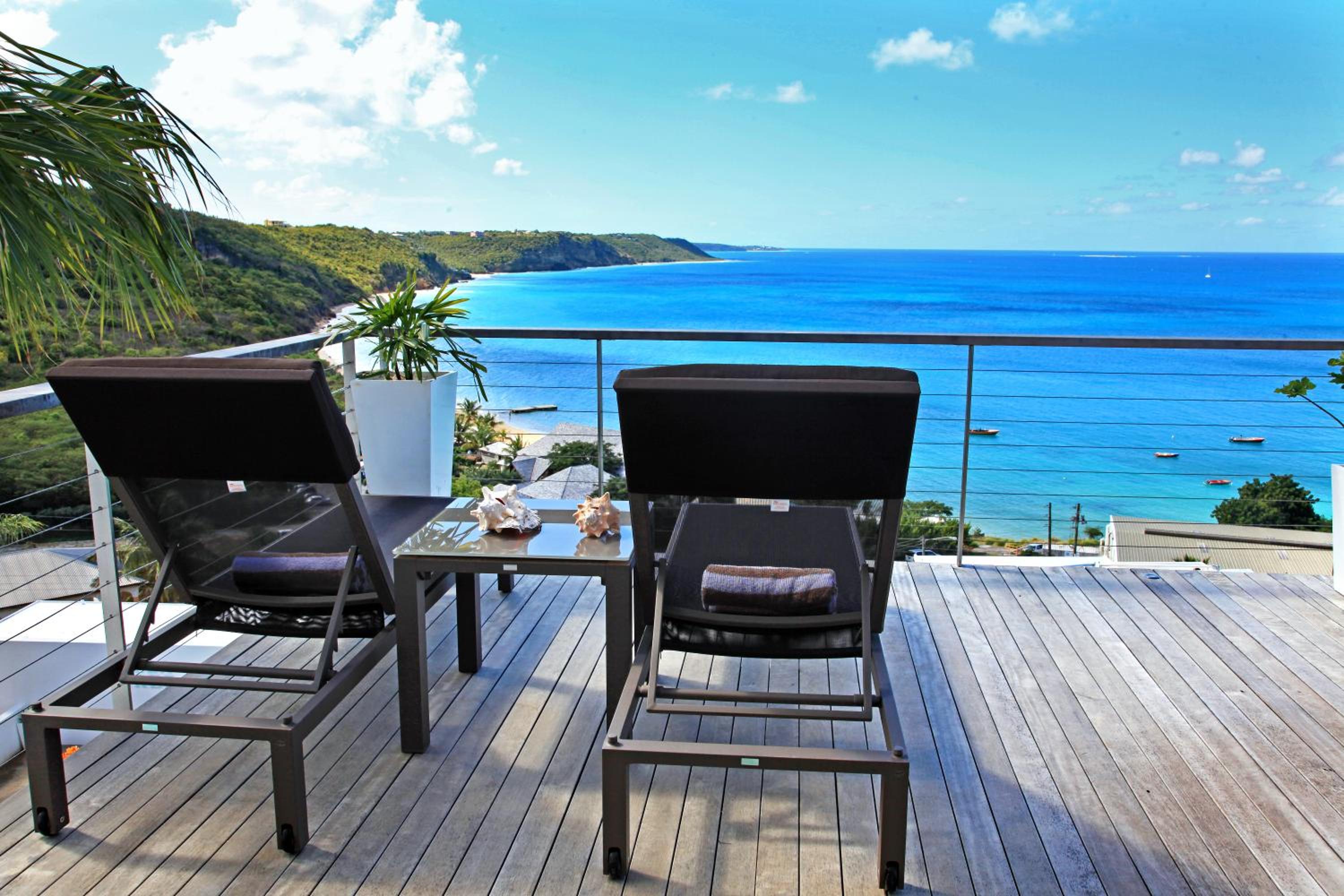 CeBlue Villas