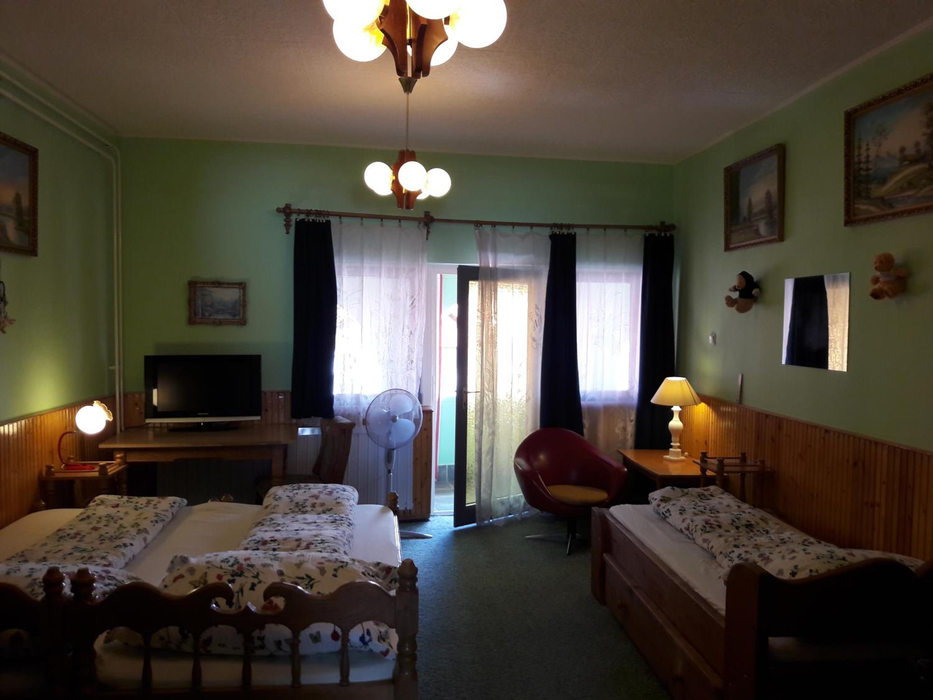 Photo 21