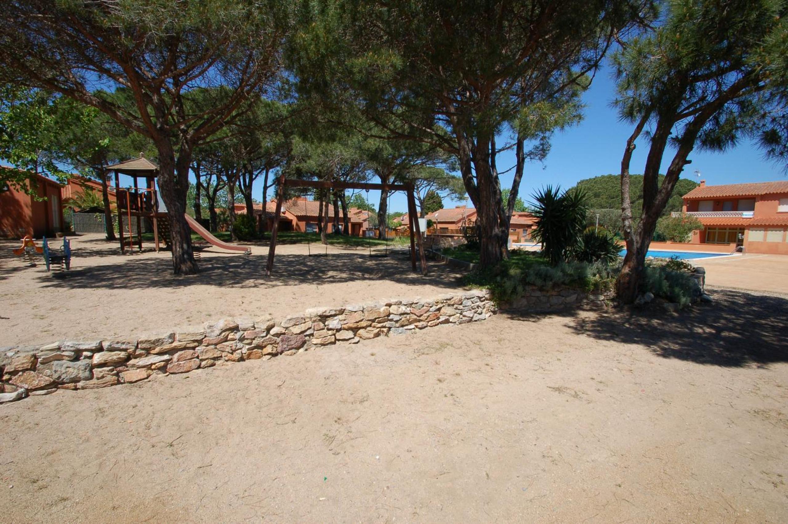 Gregal 131 - Mas Pinell view 2