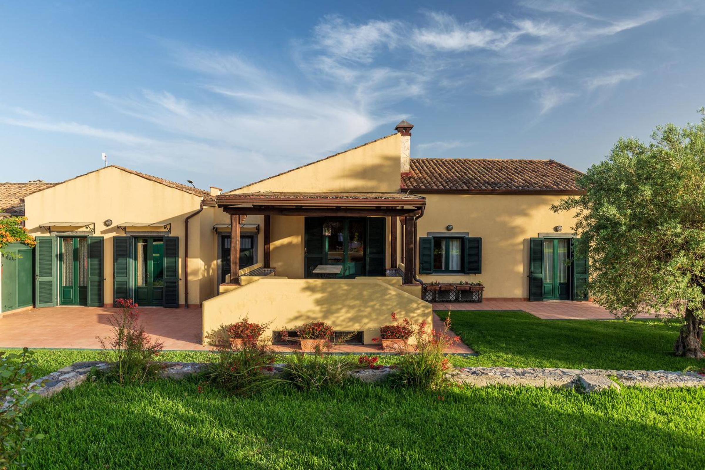 Le case del Principe-Villa Alliata Taormina country view 2