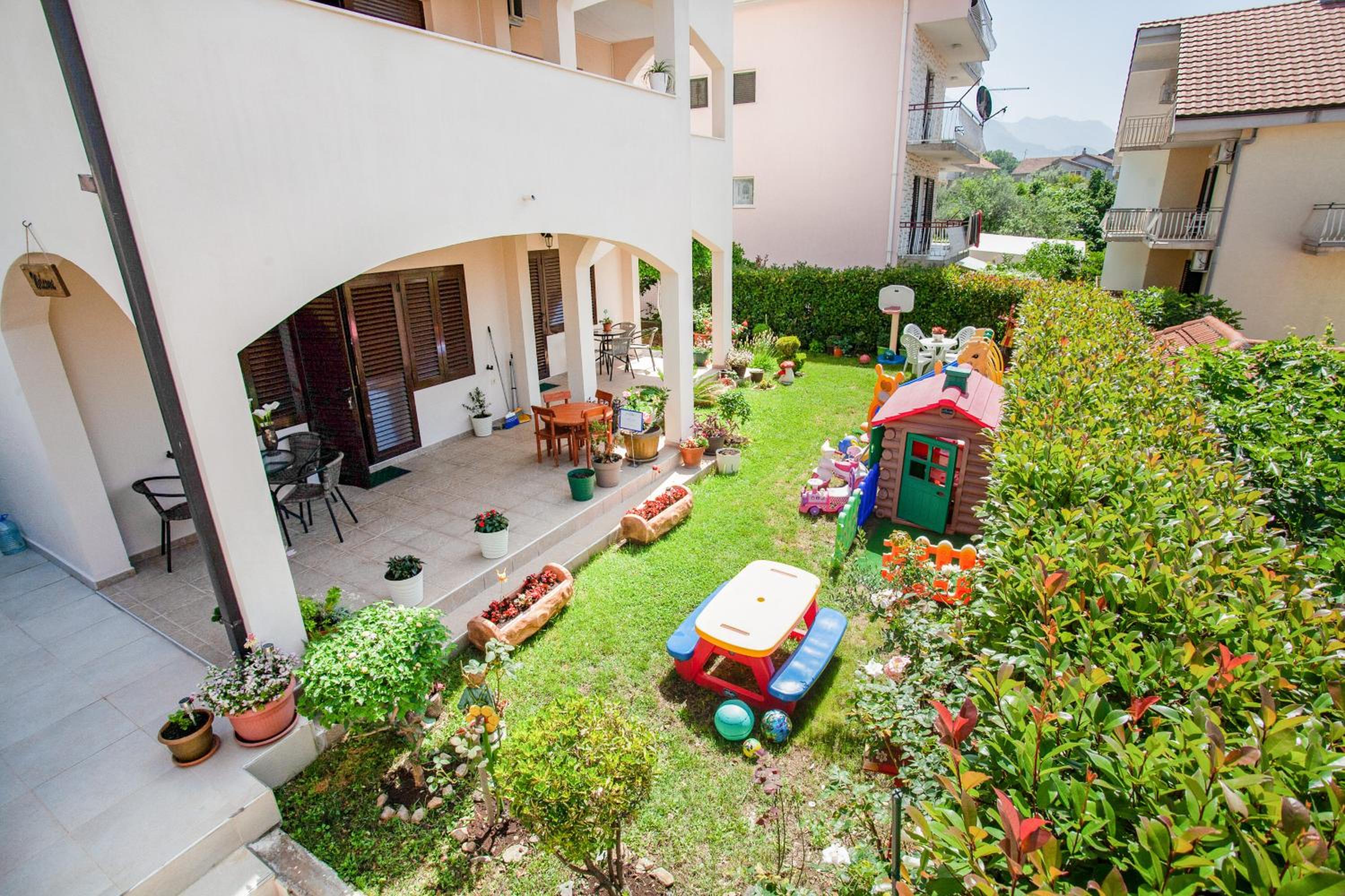 Apartments Kosta