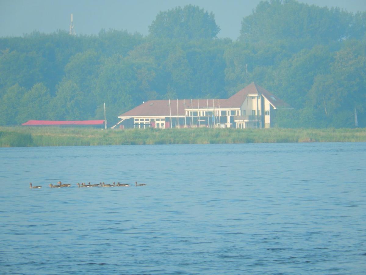 Villa Waterland view 5